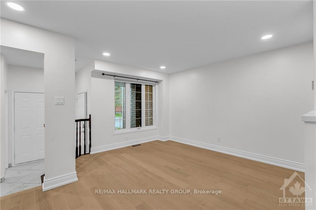 Photo 6 of 307 Applecross Crescent, Ottawa, Kanata - Morgan's Grant/South March — HOMEH