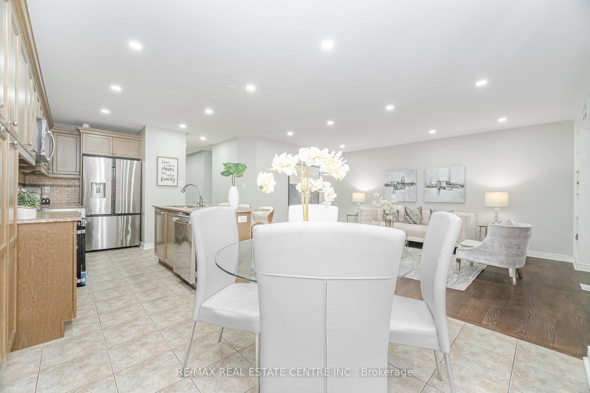 Photo 16 of Unit Upper, 236 giddings Crescent, Milton, Scott — HOMEH