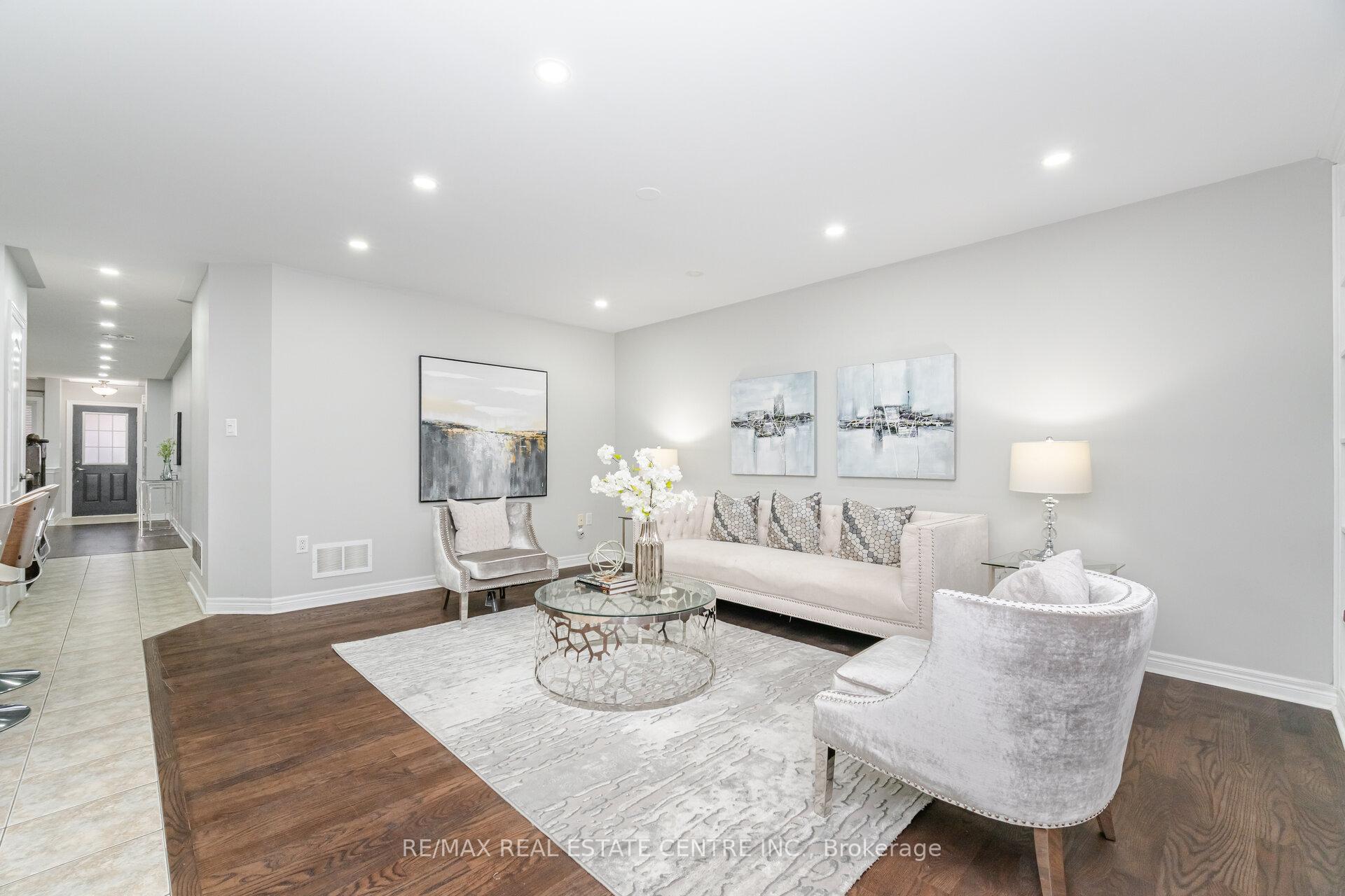 Photo 20 of Unit Upper, 236 giddings Crescent, Milton, Scott — HOMEH