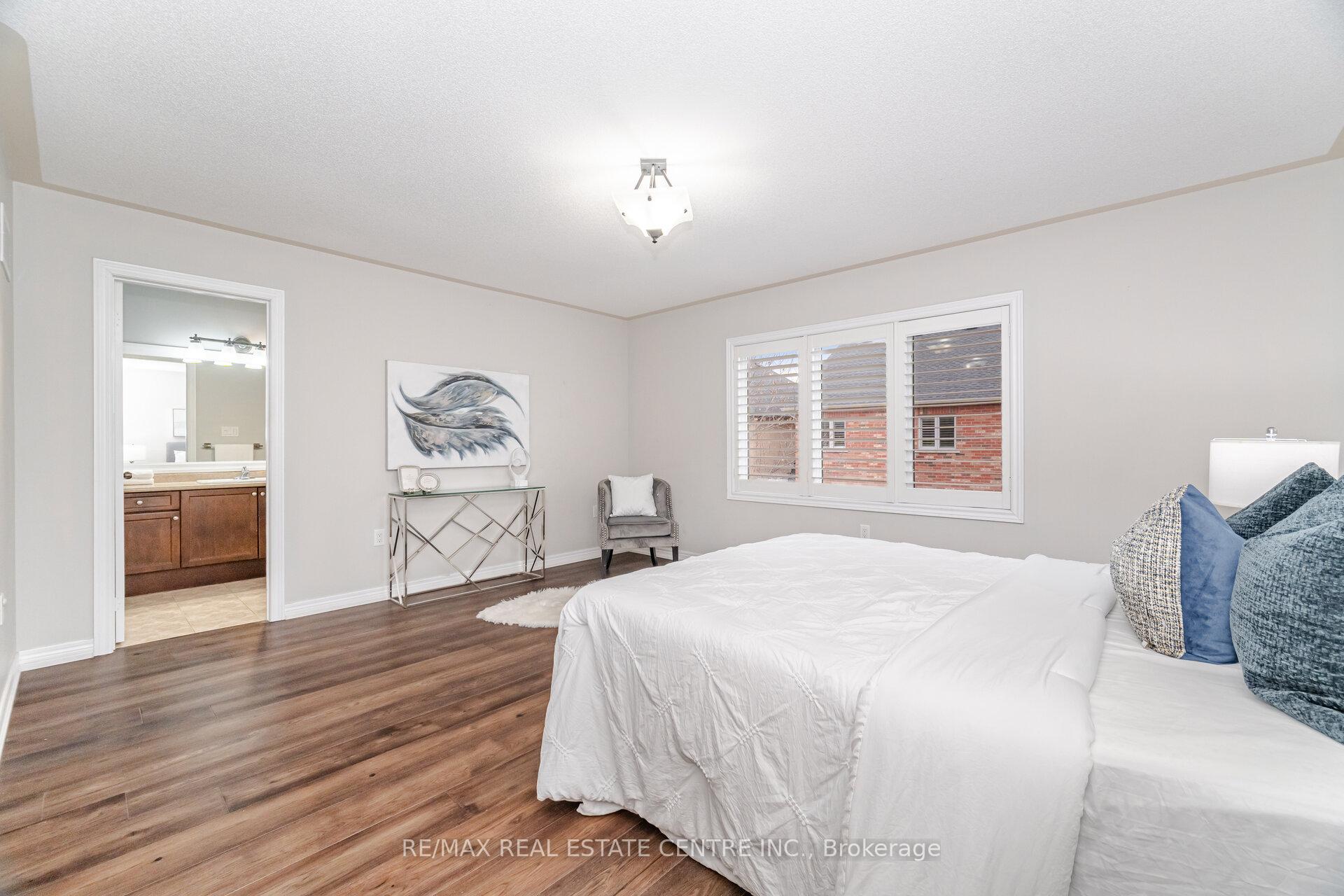 Photo 29 of Unit Upper, 236 giddings Crescent, Milton, Scott — HOMEH