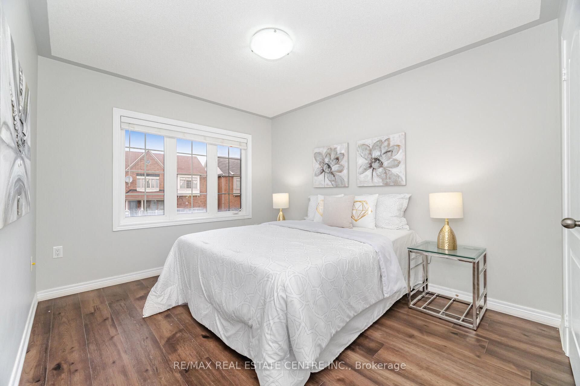Photo 37 of Unit Upper, 236 giddings Crescent, Milton, Scott — HOMEH