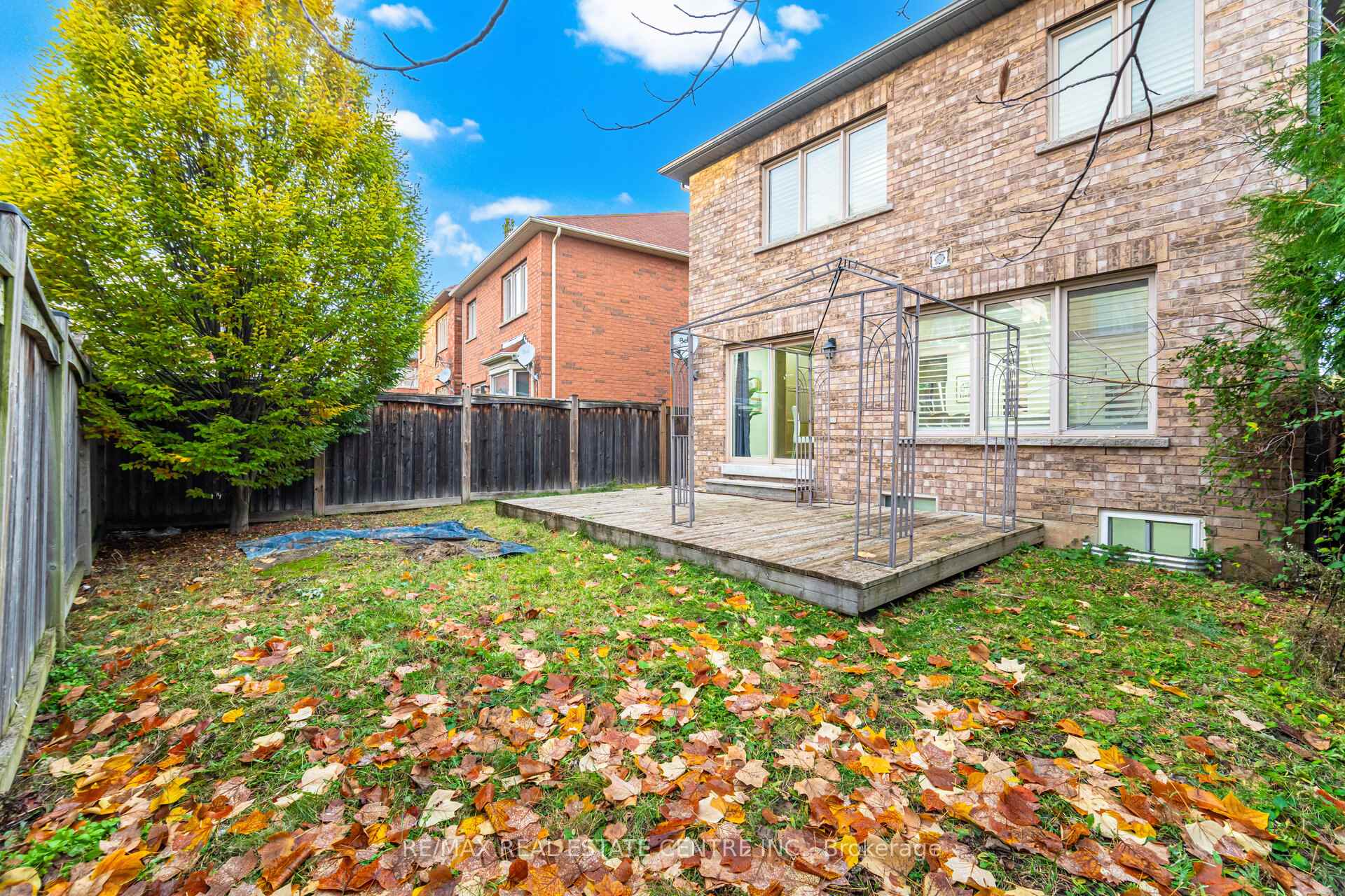 Photo 49 of Unit Upper, 236 giddings Crescent, Milton, Scott — HOMEH
