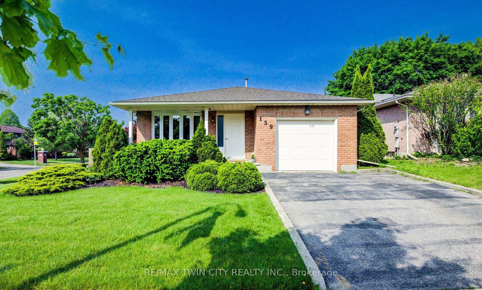 Photo 1 of 139 Brierdale Drive, Kitchener — HOMEH
