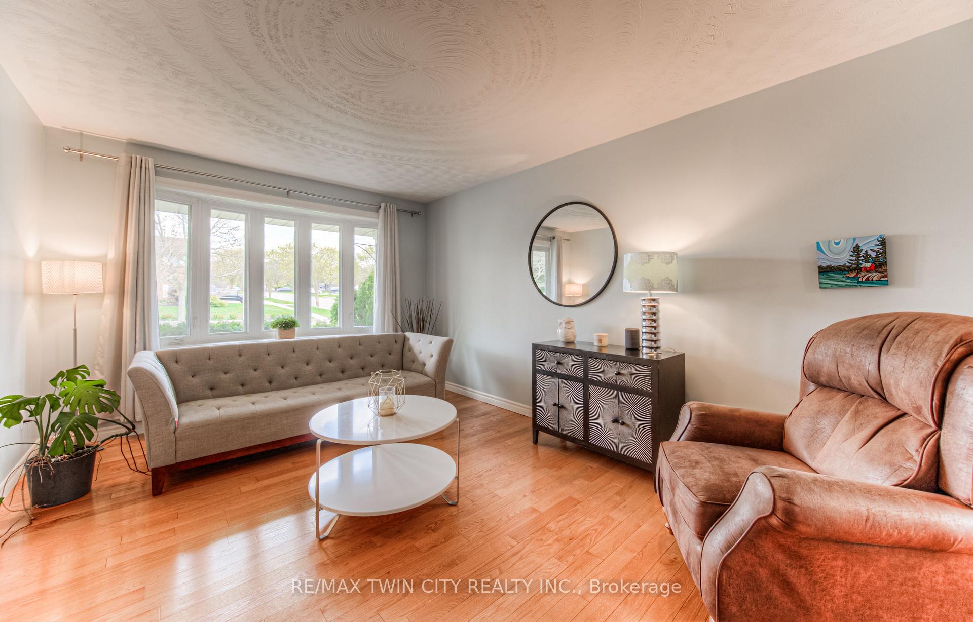 Photo 7 of 139 Brierdale Drive, Kitchener — HOMEH