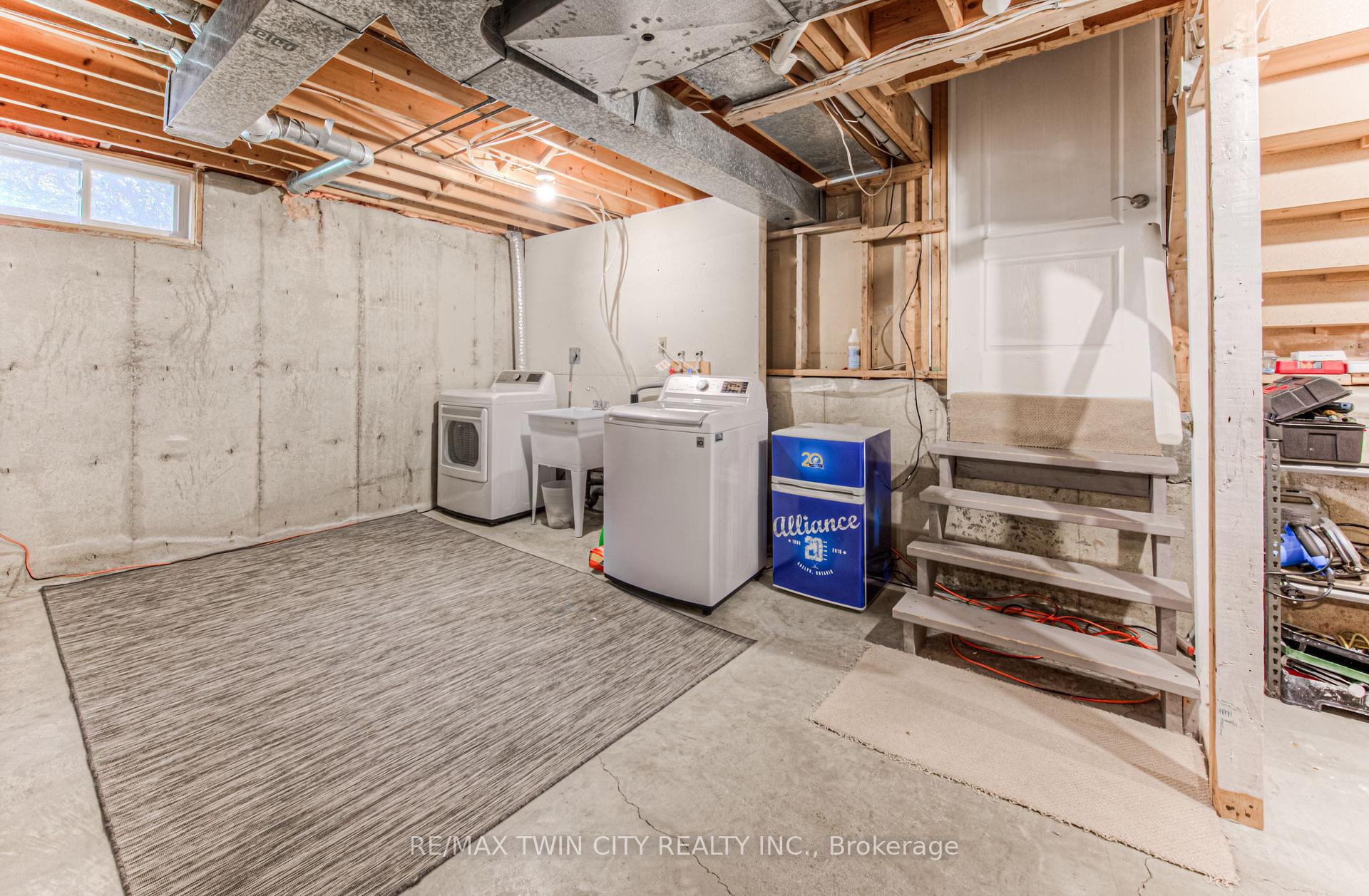 Photo 20 of 139 Brierdale Drive, Kitchener — HOMEH