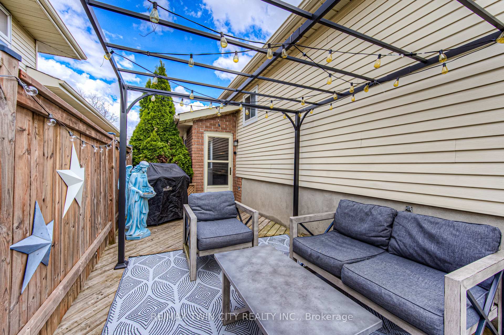 Photo 22 of 139 Brierdale Drive, Kitchener — HOMEH