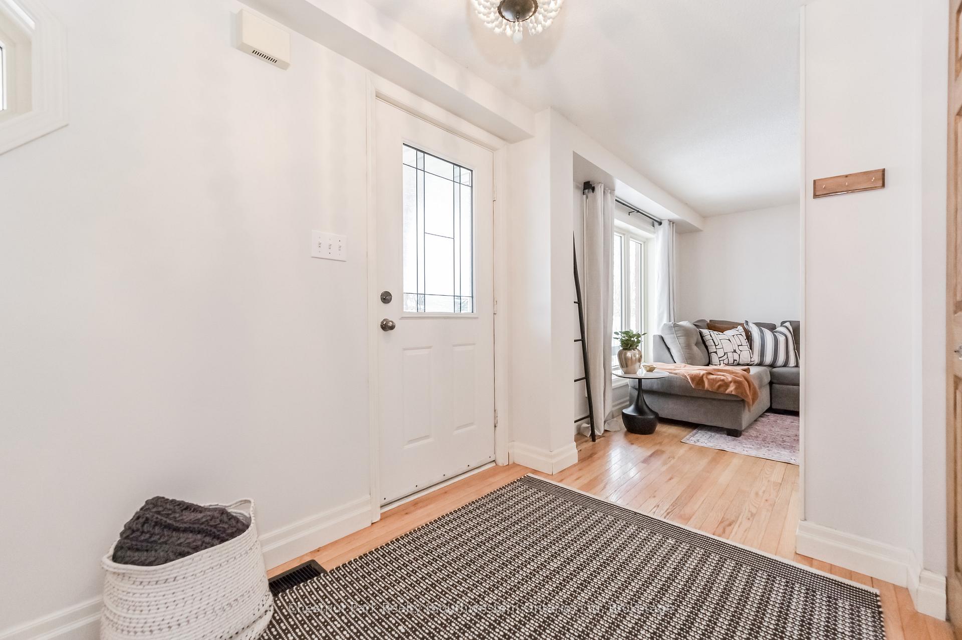 Photo 5 of 139 Miller Crescent, Minto — HOMEH