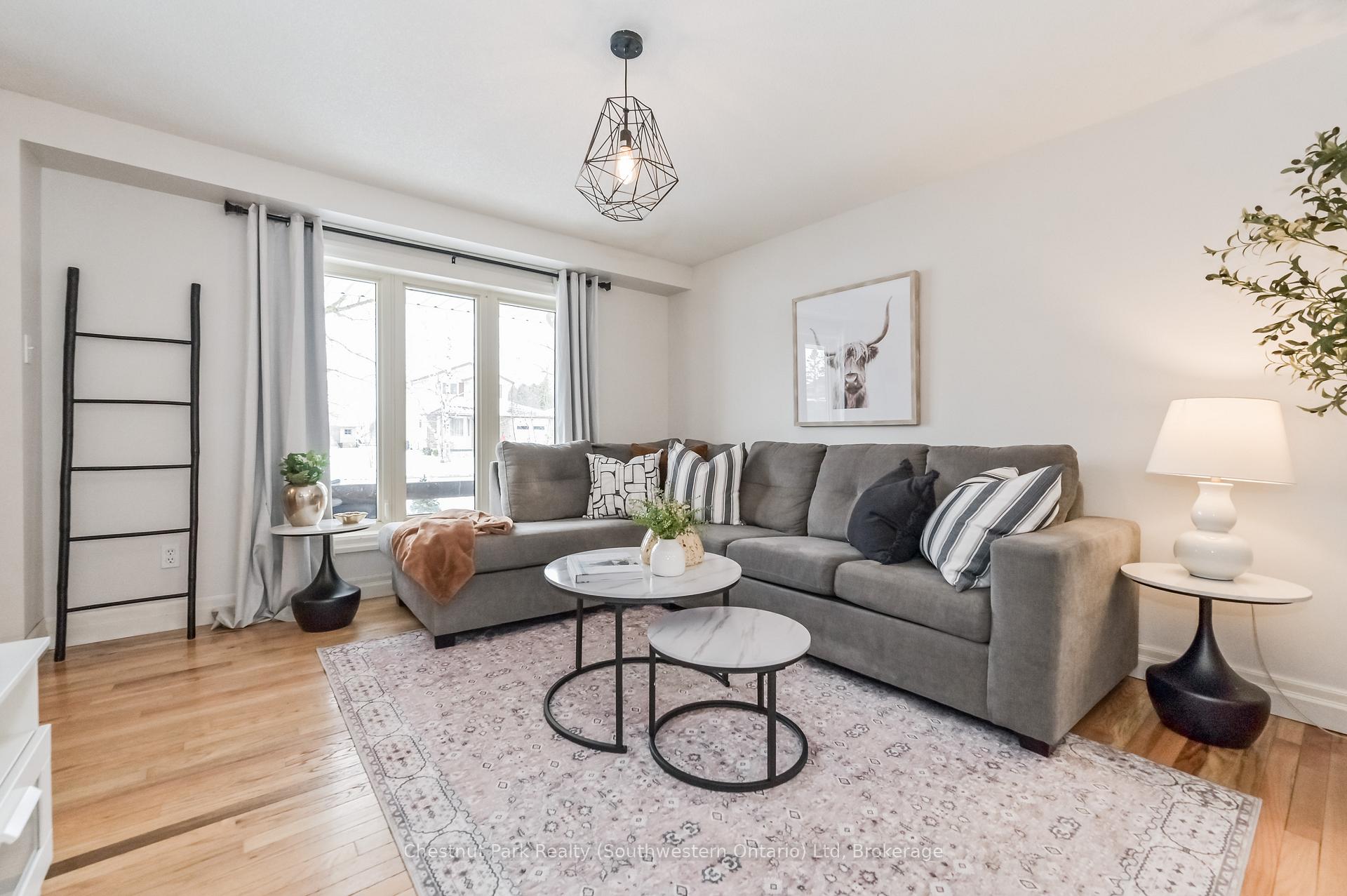 Photo 8 of 139 Miller Crescent, Minto — HOMEH