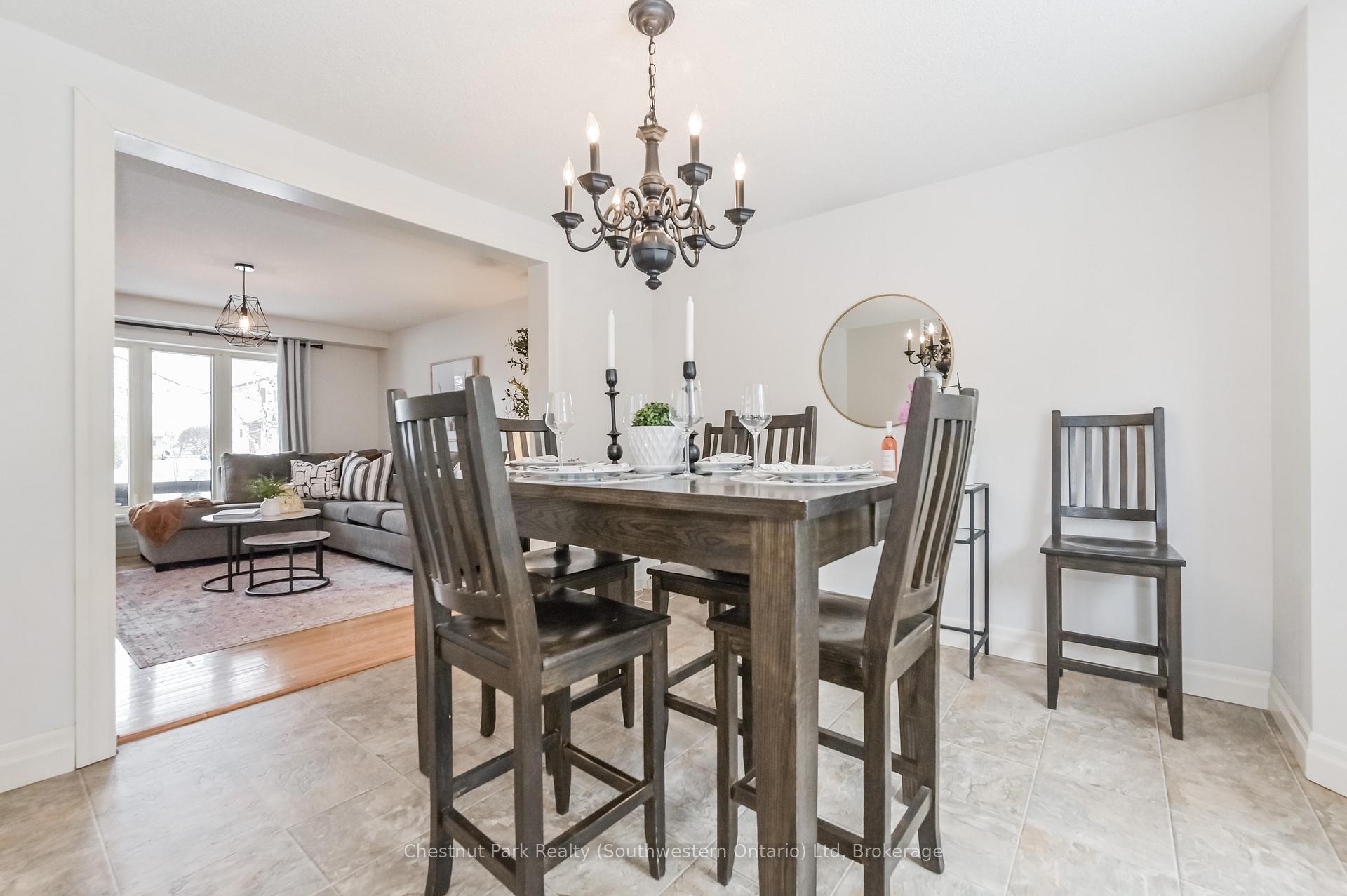 Photo 10 of 139 Miller Crescent, Minto — HOMEH