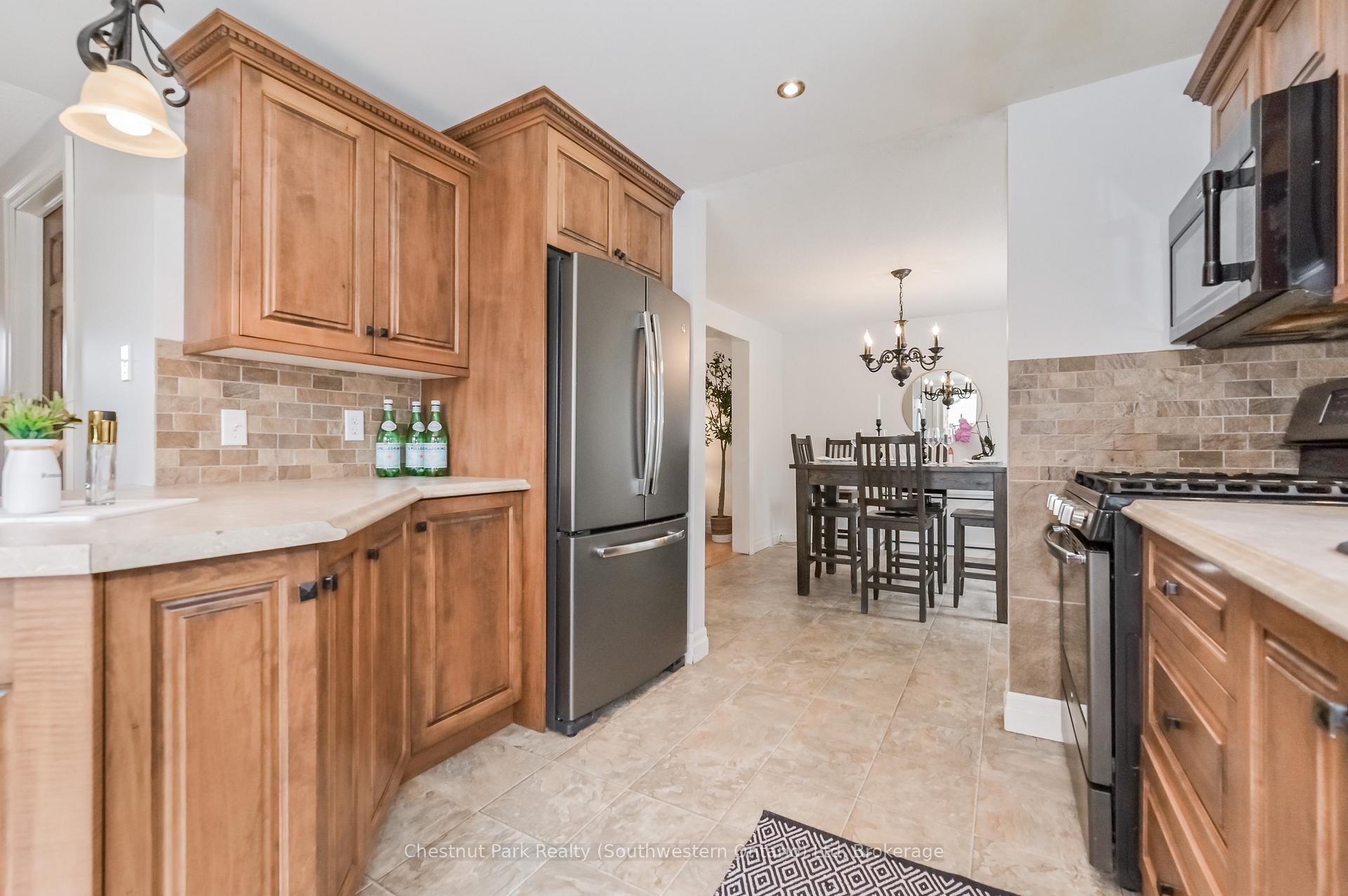 Photo 12 of 139 Miller Crescent, Minto — HOMEH