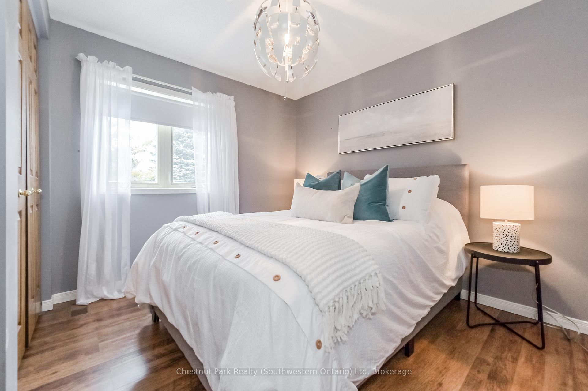 Photo 22 of 139 Miller Crescent, Minto — HOMEH