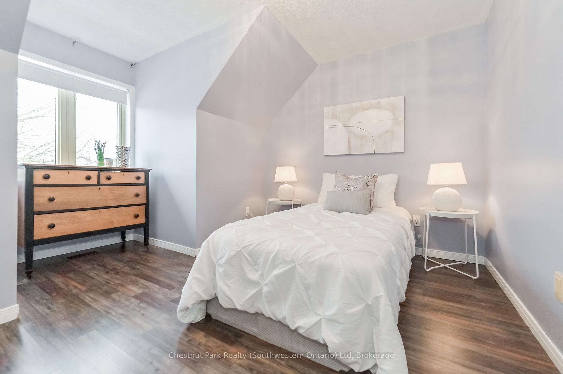 Photo 23 of 139 Miller Crescent, Minto — HOMEH