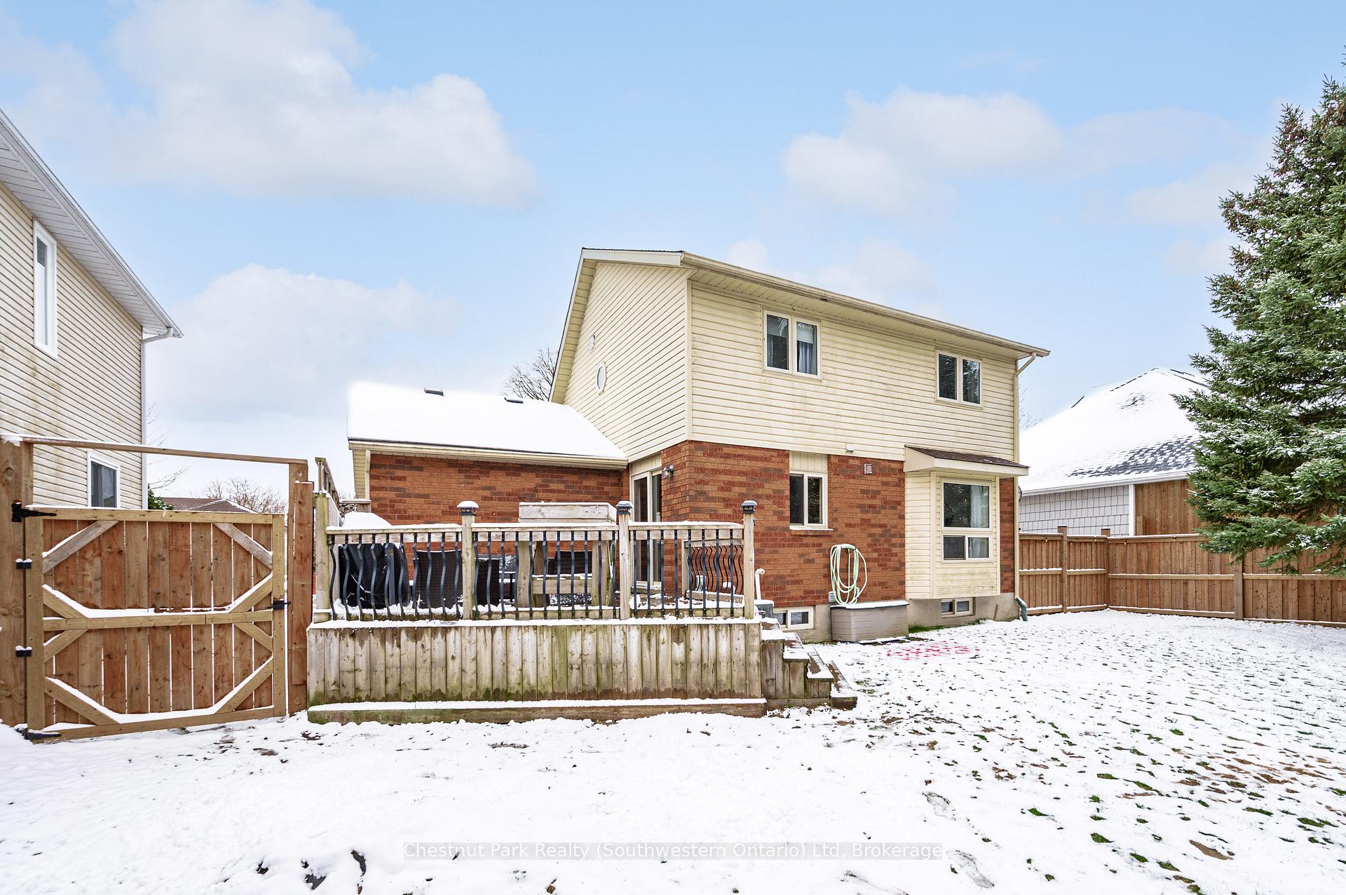 Photo 33 of 139 Miller Crescent, Minto — HOMEH