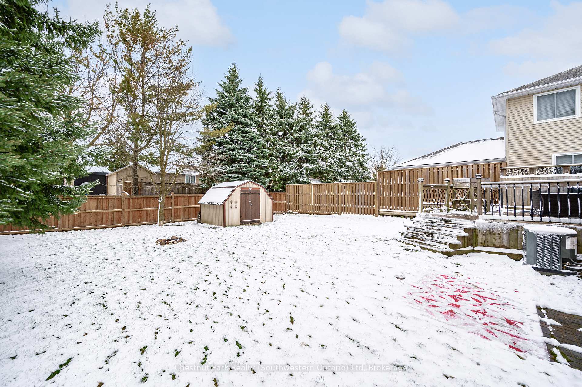 Photo 38 of 139 Miller Crescent, Minto — HOMEH