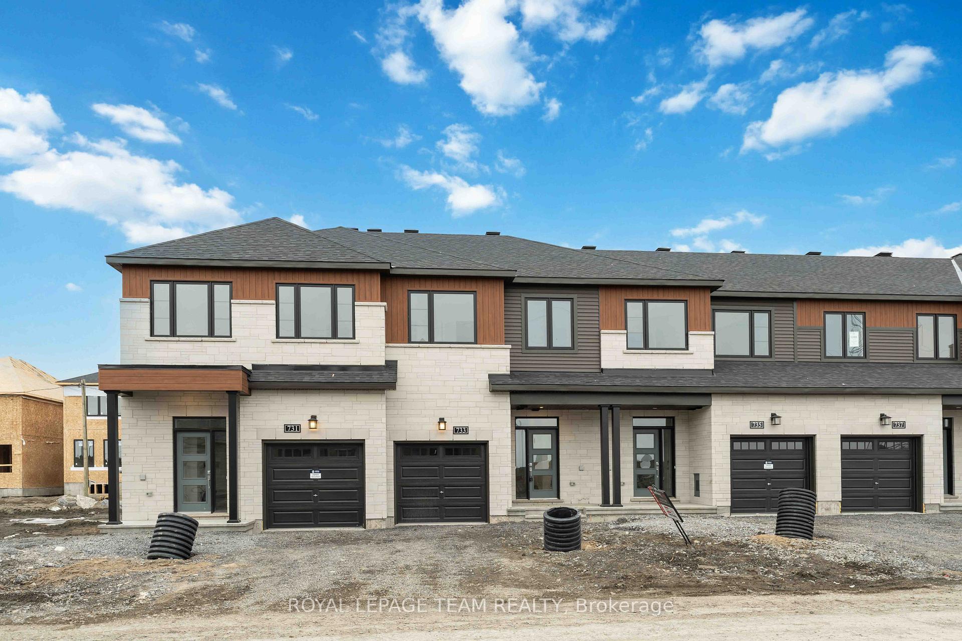 Photo 2 of 733 Fairline Row, Ottawa, Kanata - Emerald Meadows/Trailwest — HOMEH