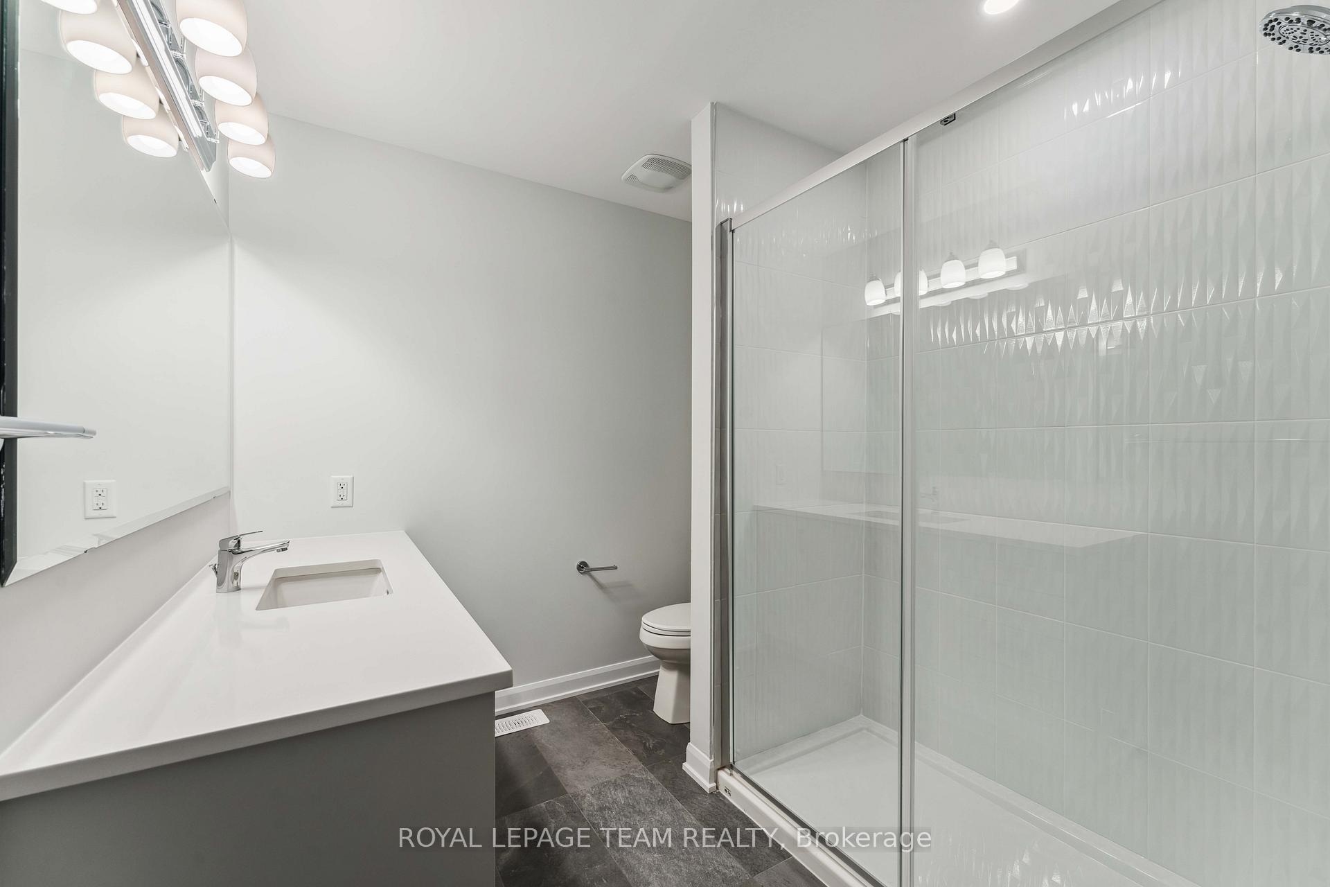 Photo 13 of 733 Fairline Row, Ottawa, Kanata - Emerald Meadows/Trailwest — HOMEH