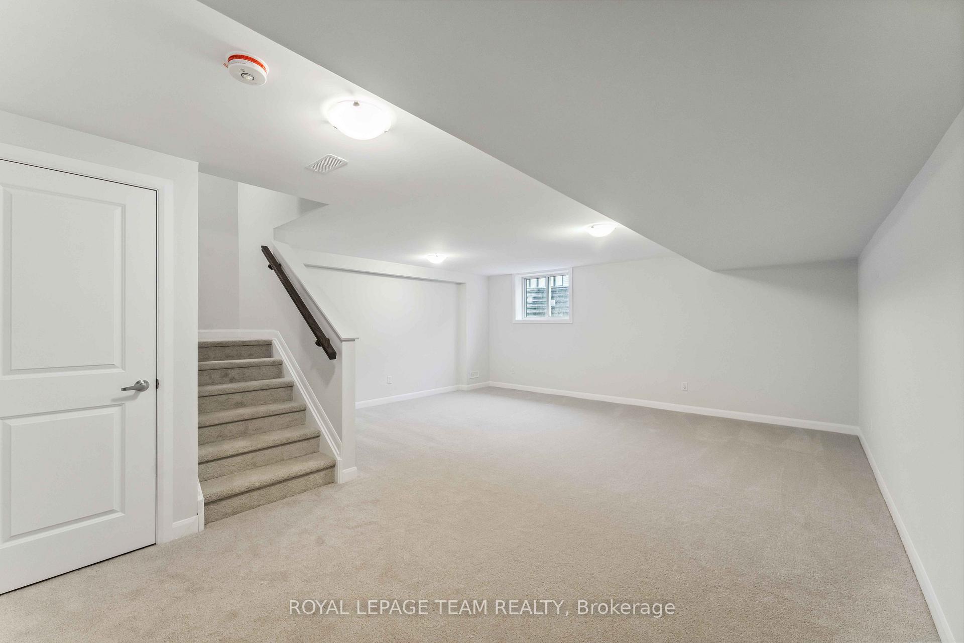 Photo 19 of 733 Fairline Row, Ottawa, Kanata - Emerald Meadows/Trailwest — HOMEH