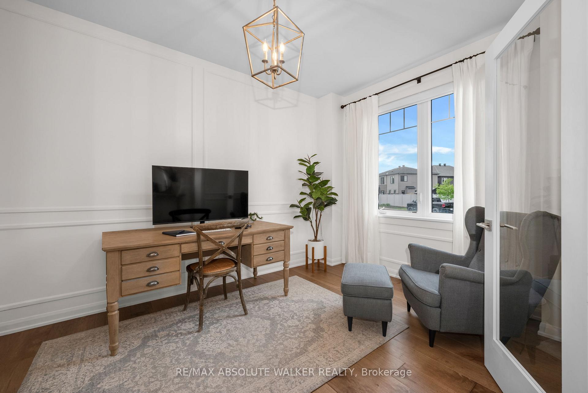 Photo 4 of 27 Eramosa Crescent, Ottawa, Kanata - Kanata Lakes/Heritage Hills — HOMEH
