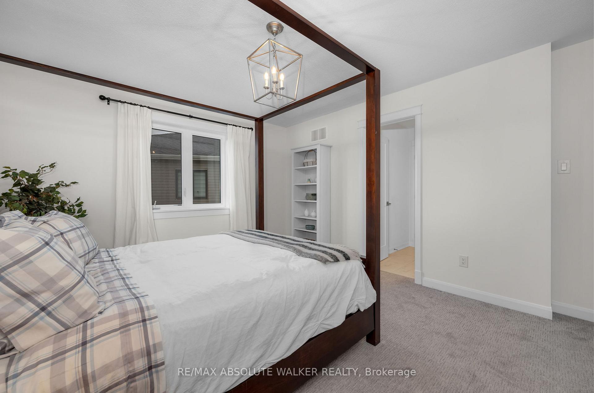 Photo 31 of 27 Eramosa Crescent, Ottawa, Kanata - Kanata Lakes/Heritage Hills — HOMEH
