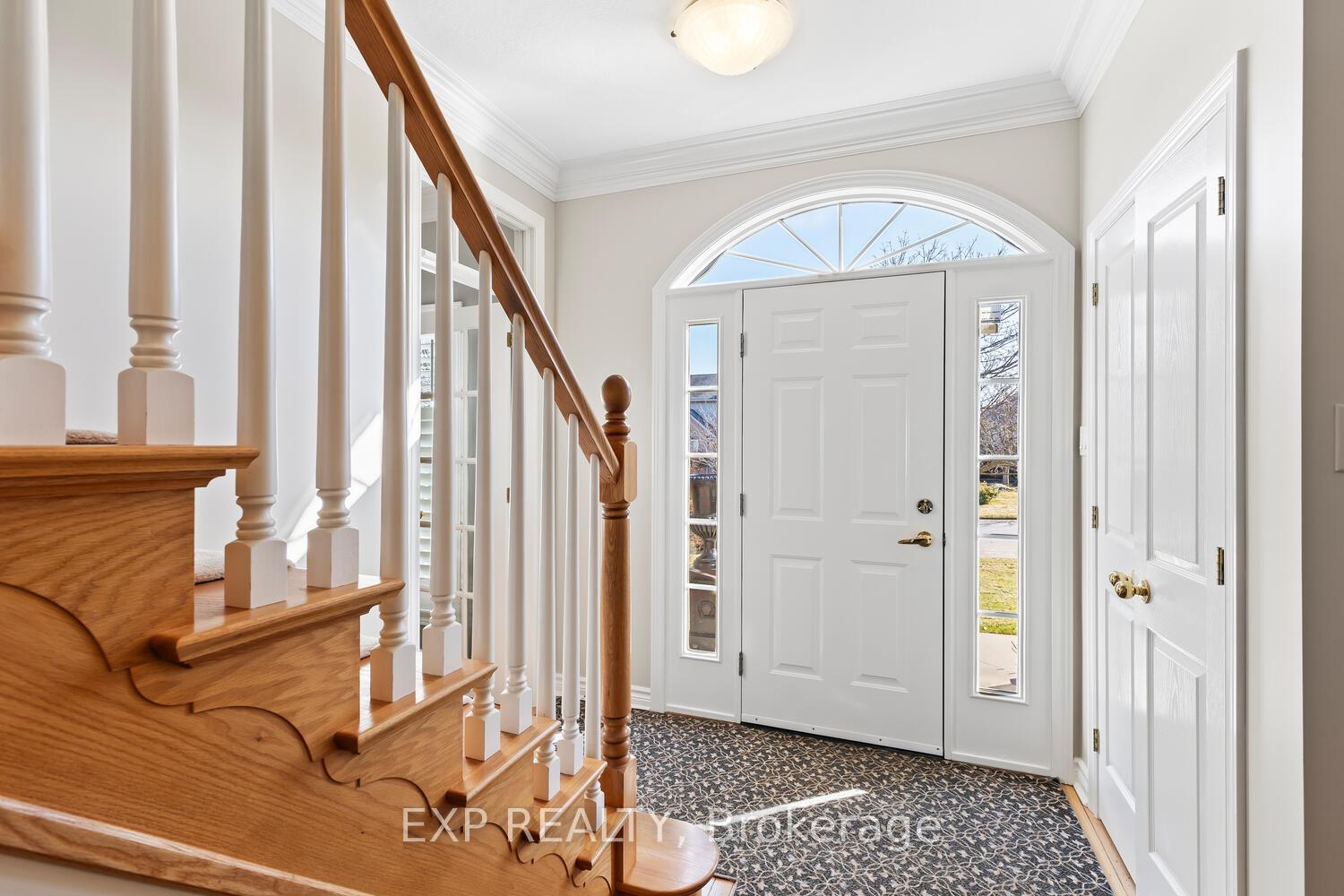 Photo 3 of 43 Stoneridge Crescent, Middlesex Centre, Ilderton — HOMEH
