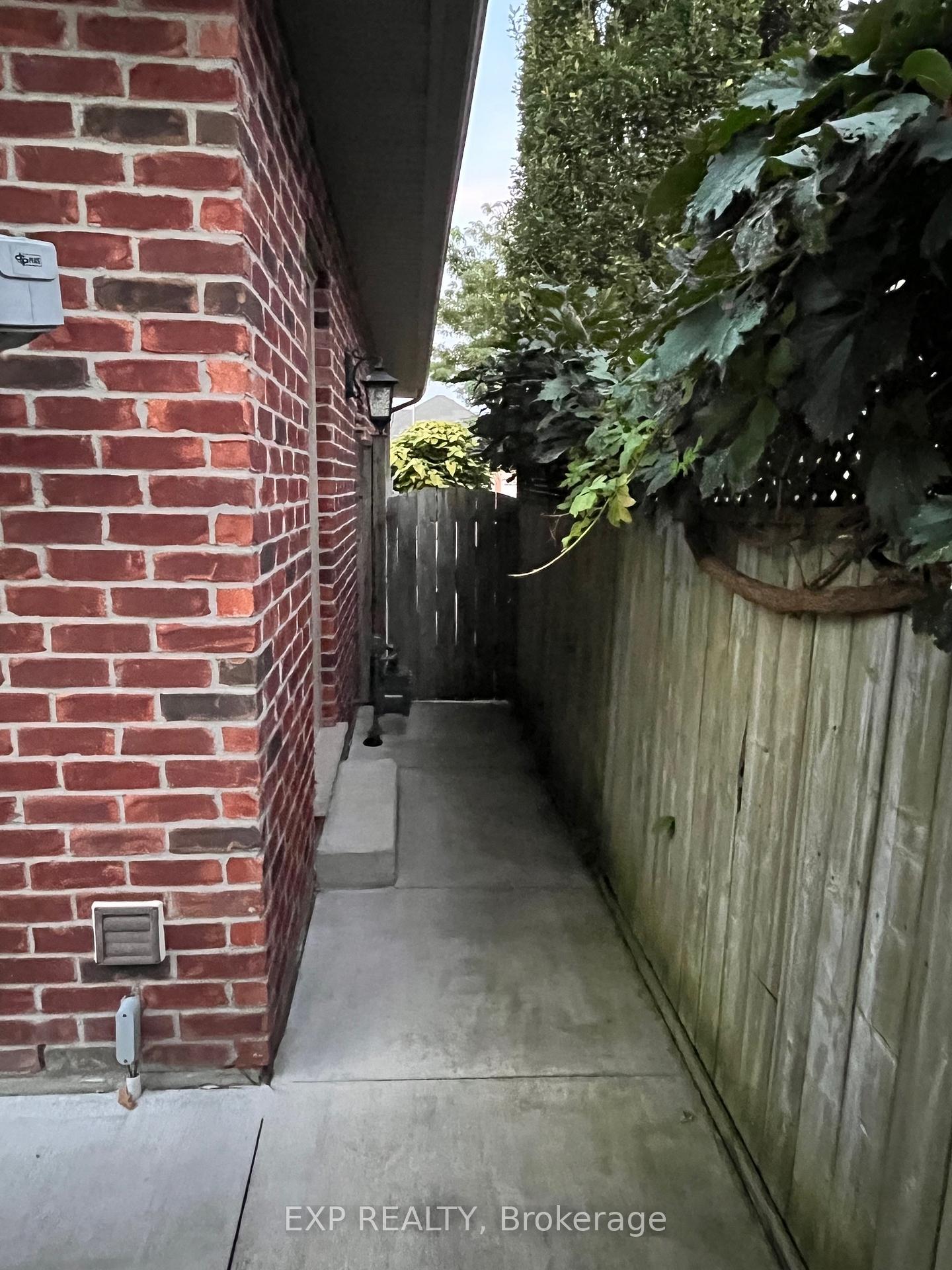 Photo 46 of 43 Stoneridge Crescent, Middlesex Centre, Ilderton — HOMEH