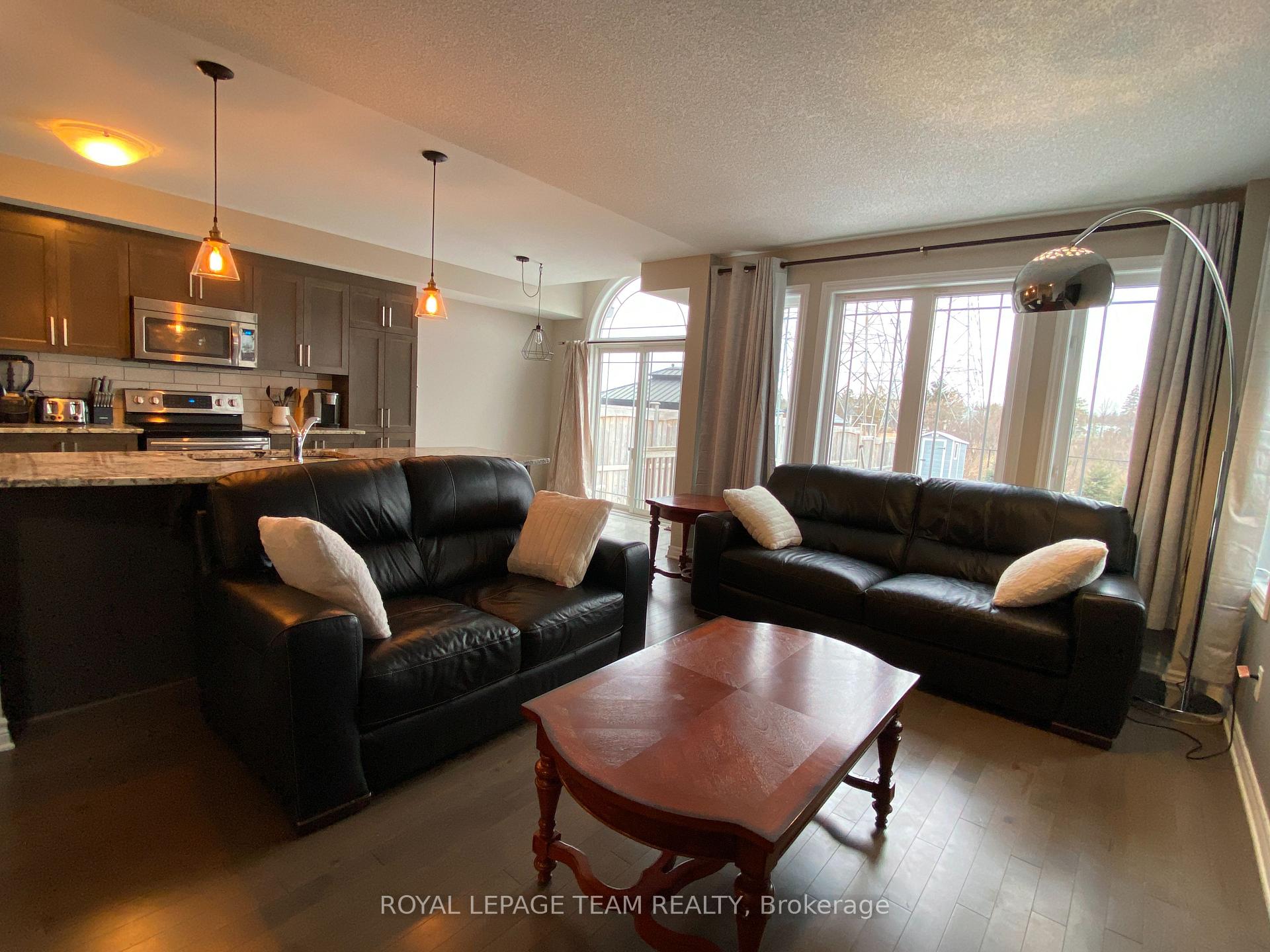 Photo 4 of 418 Barrick Hill Road, Ottawa, Kanata - Emerald Meadows/Trailwest — HOMEH