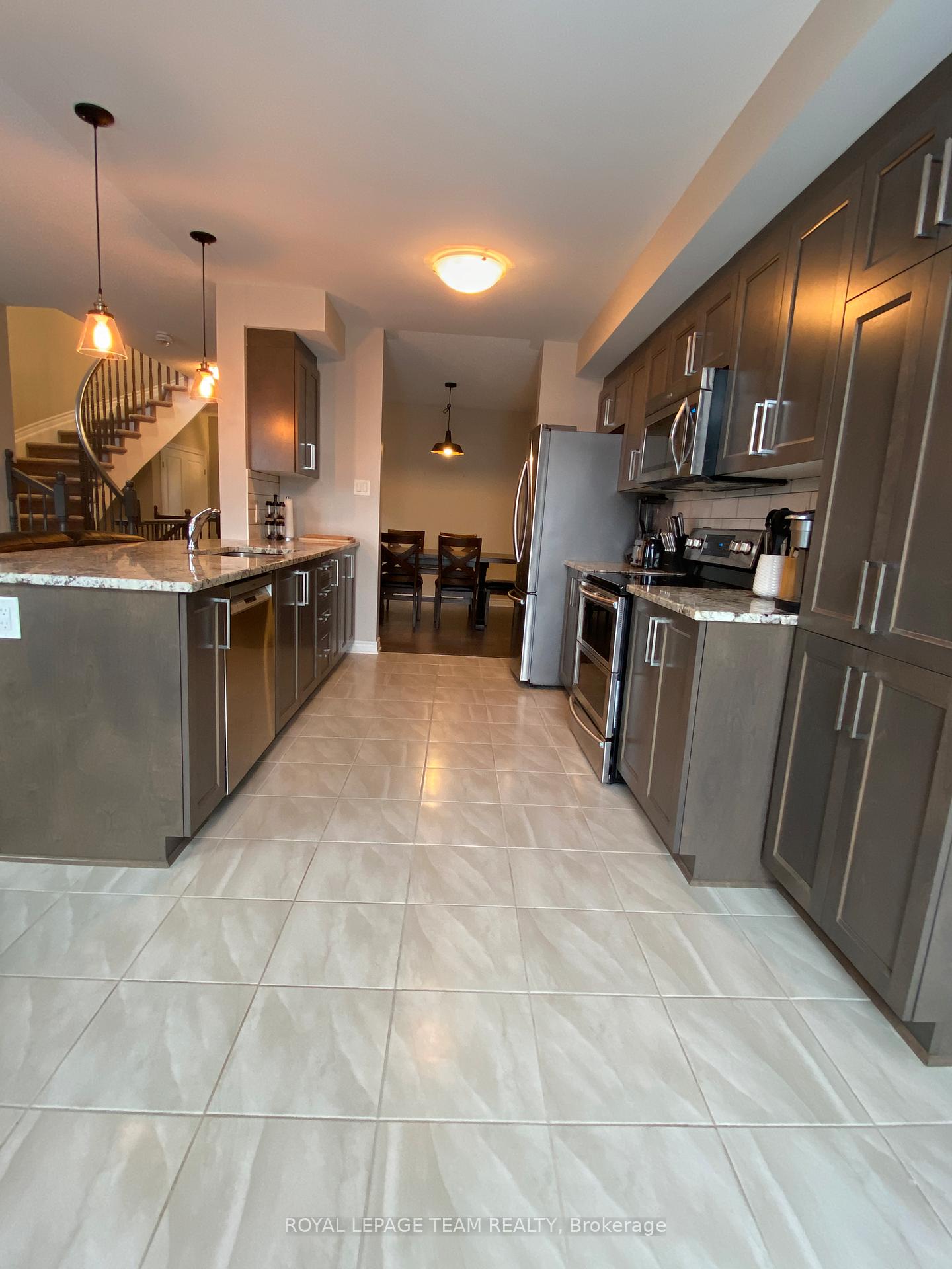 Photo 6 of 418 Barrick Hill Road, Ottawa, Kanata - Emerald Meadows/Trailwest — HOMEH