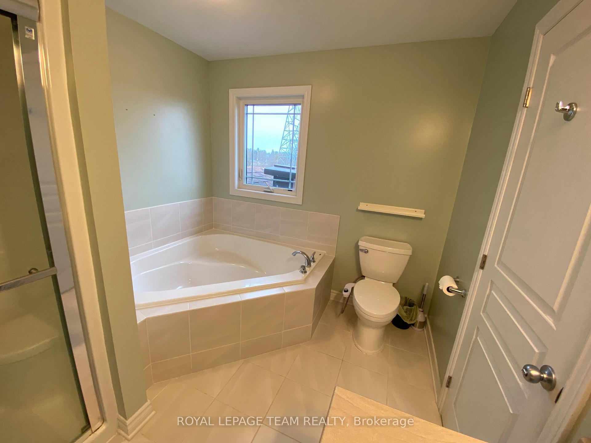 Photo 16 of 418 Barrick Hill Road, Ottawa, Kanata - Emerald Meadows/Trailwest — HOMEH