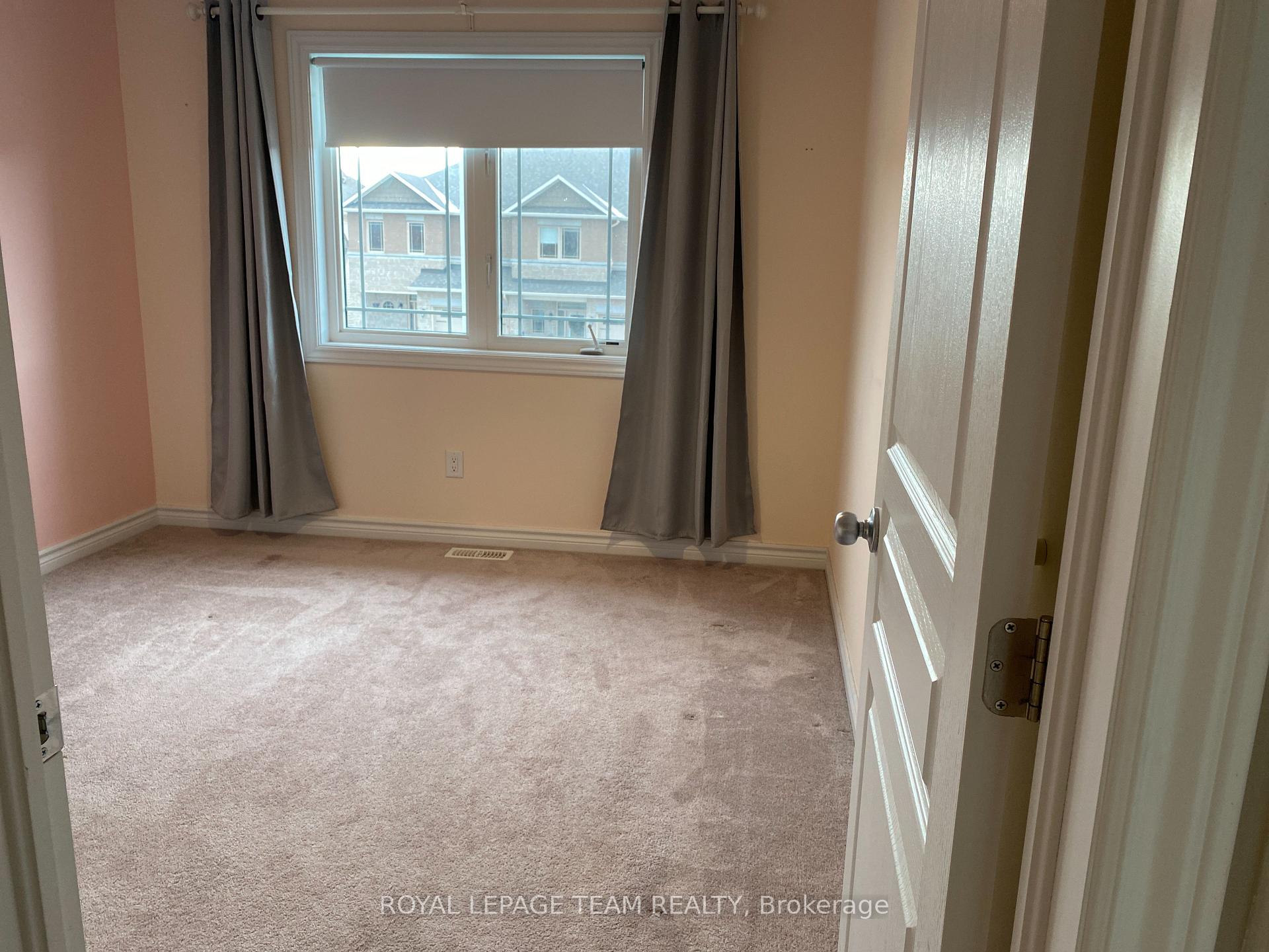 Photo 20 of 418 Barrick Hill Road, Ottawa, Kanata - Emerald Meadows/Trailwest — HOMEH