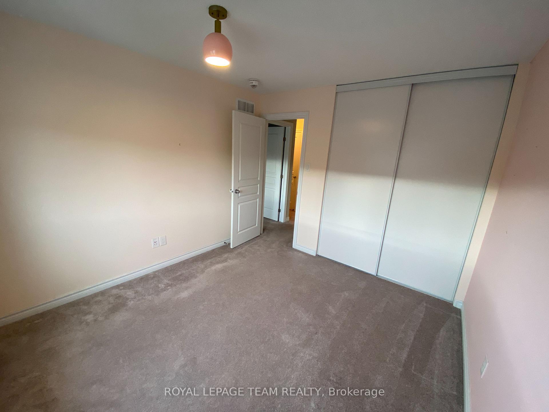 Photo 21 of 418 Barrick Hill Road, Ottawa, Kanata - Emerald Meadows/Trailwest — HOMEH