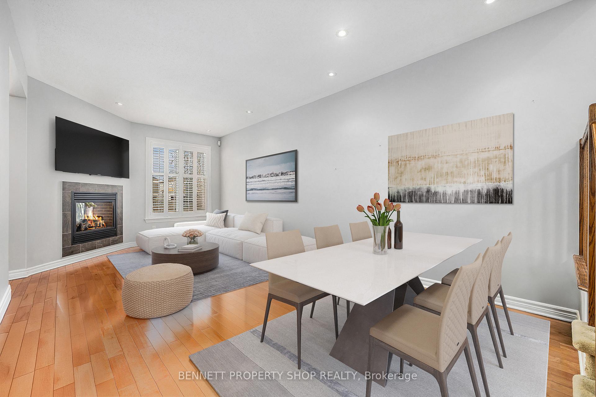 Photo 3 of 1030 Northgraves Crescent, Ottawa, Kanata - Emerald Meadows/Trailwest — HOMEH
