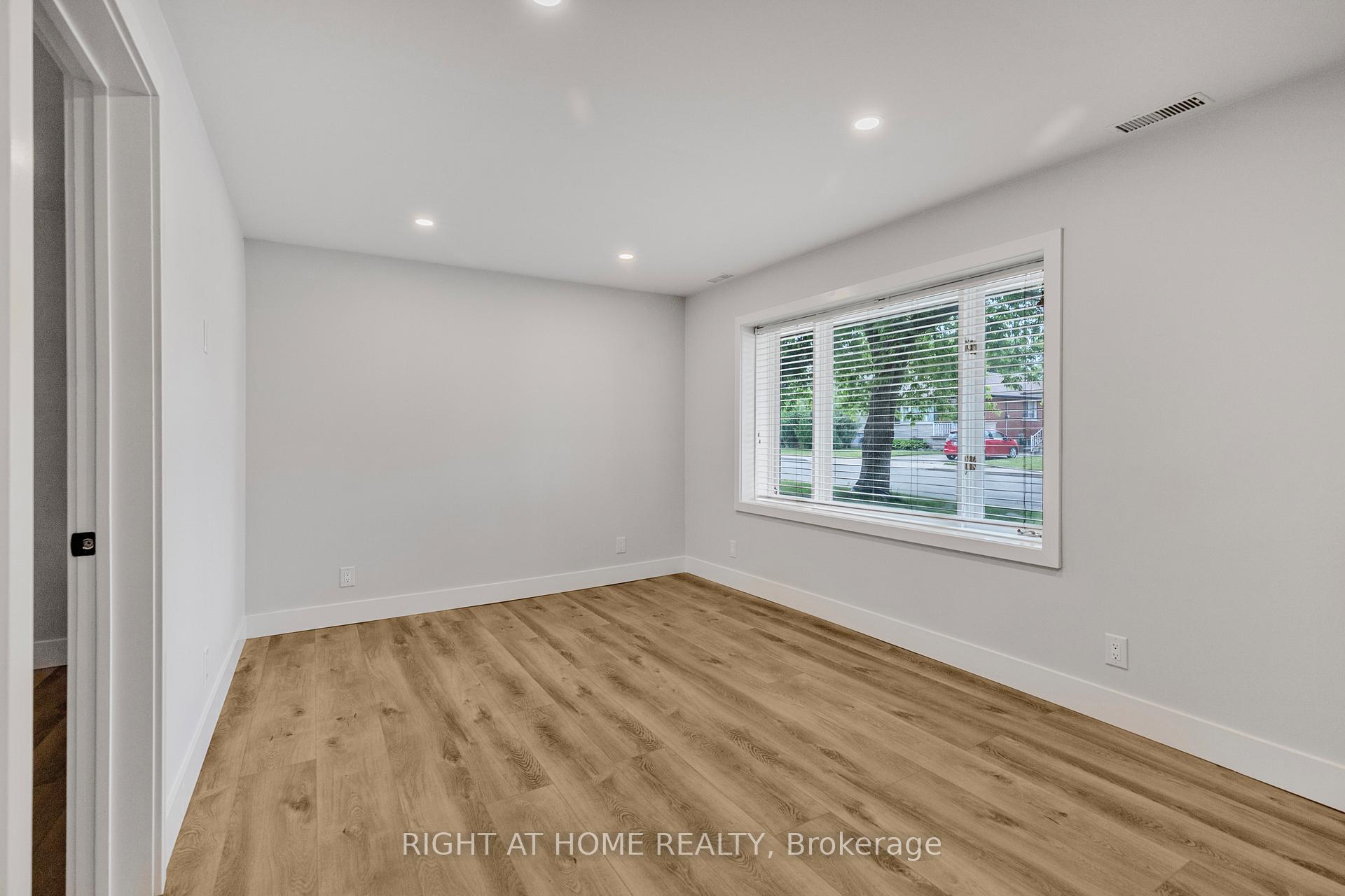 Photo 11 of Unit 2, 166 Julian Avenue, Hamilton, Normanhurst — HOMEH