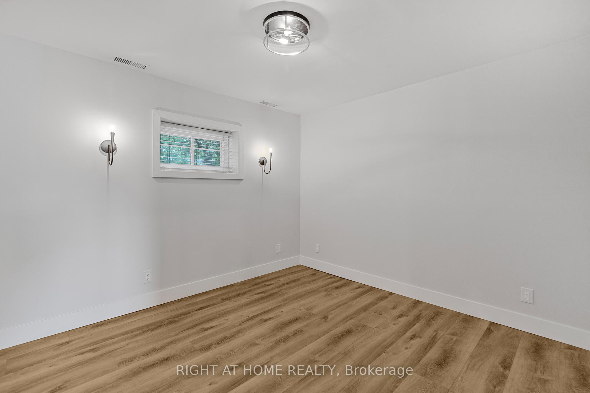 Photo 14 of Unit 2, 166 Julian Avenue, Hamilton, Normanhurst — HOMEH