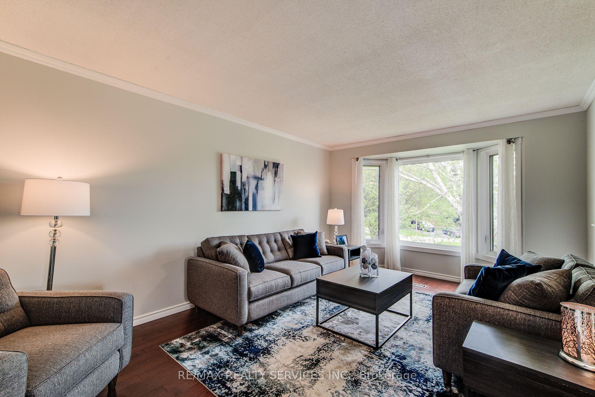 Photo 9 of 128 Albion Court, Kitchener — HOMEH