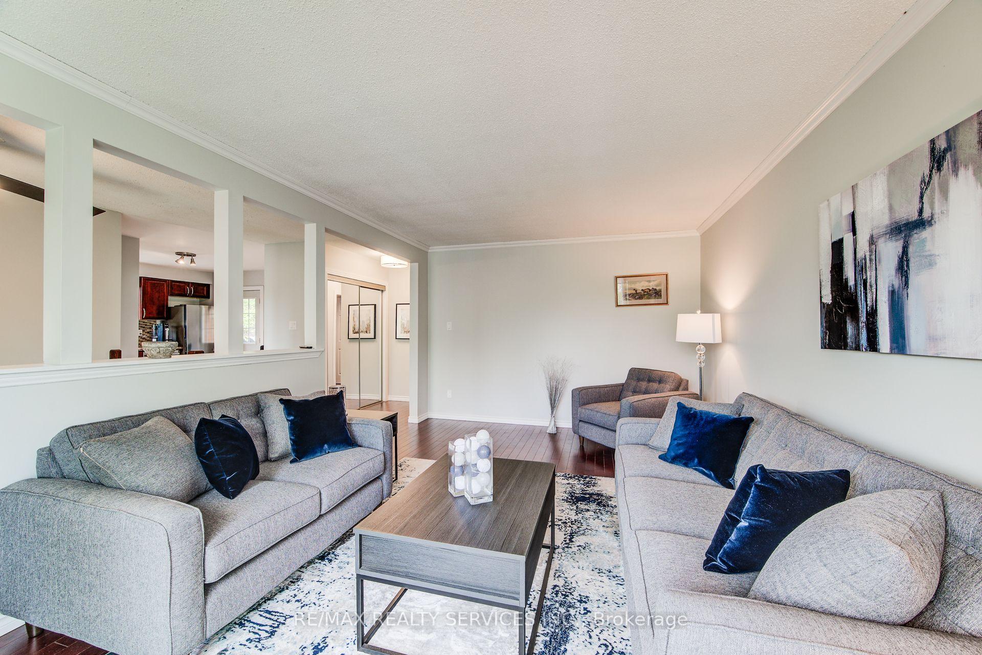Photo 12 of 128 Albion Court, Kitchener — HOMEH