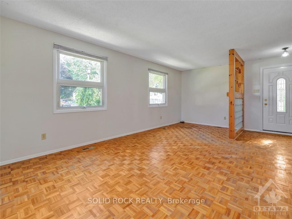 Photo 6 of 143 Rothesay Drive, Ottawa, Kanata - Glencairn/Hazeldean — HOMEH
