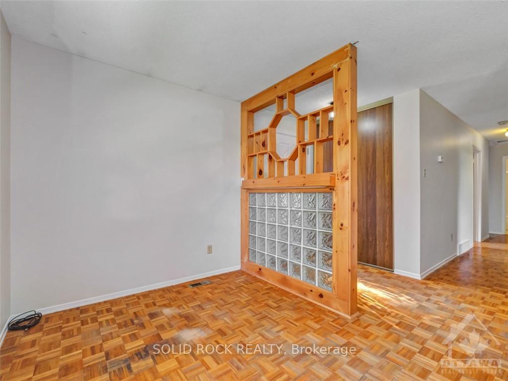 Photo 11 of 143 Rothesay Drive, Ottawa, Kanata - Glencairn/Hazeldean — HOMEH