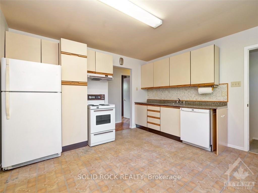 Photo 13 of 143 Rothesay Drive, Ottawa, Kanata - Glencairn/Hazeldean — HOMEH
