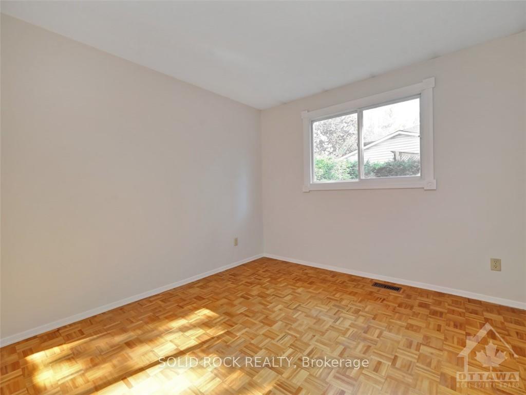 Photo 18 of 143 Rothesay Drive, Ottawa, Kanata - Glencairn/Hazeldean — HOMEH
