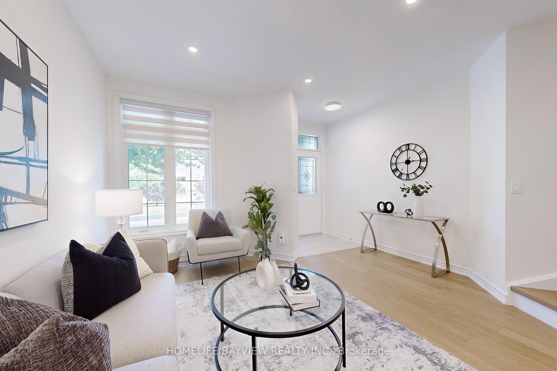 Photo 4 of 103 Bur Oak Avenue, Markham, Berczy — HOMEH
