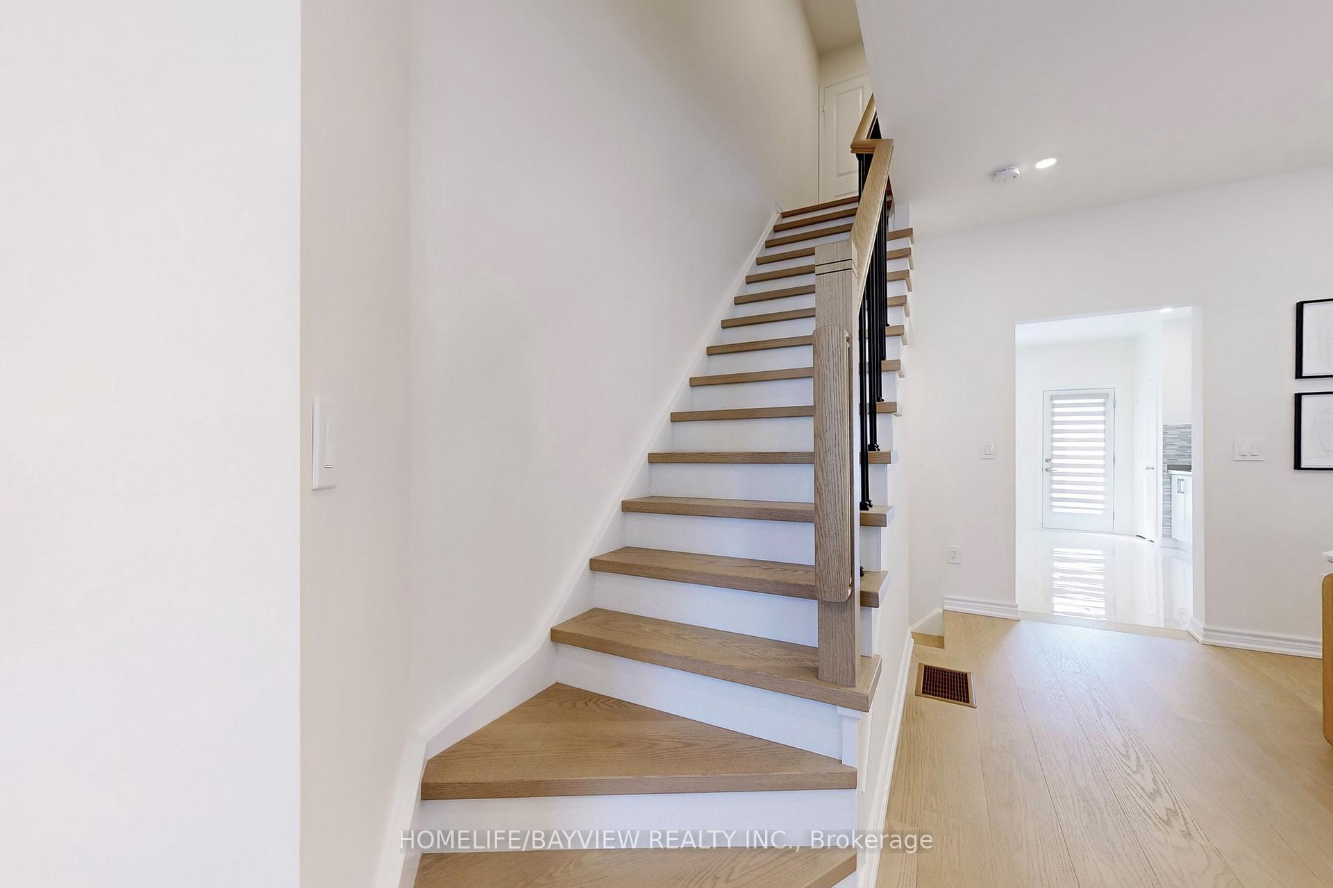 Photo 21 of 103 Bur Oak Avenue, Markham, Berczy — HOMEH