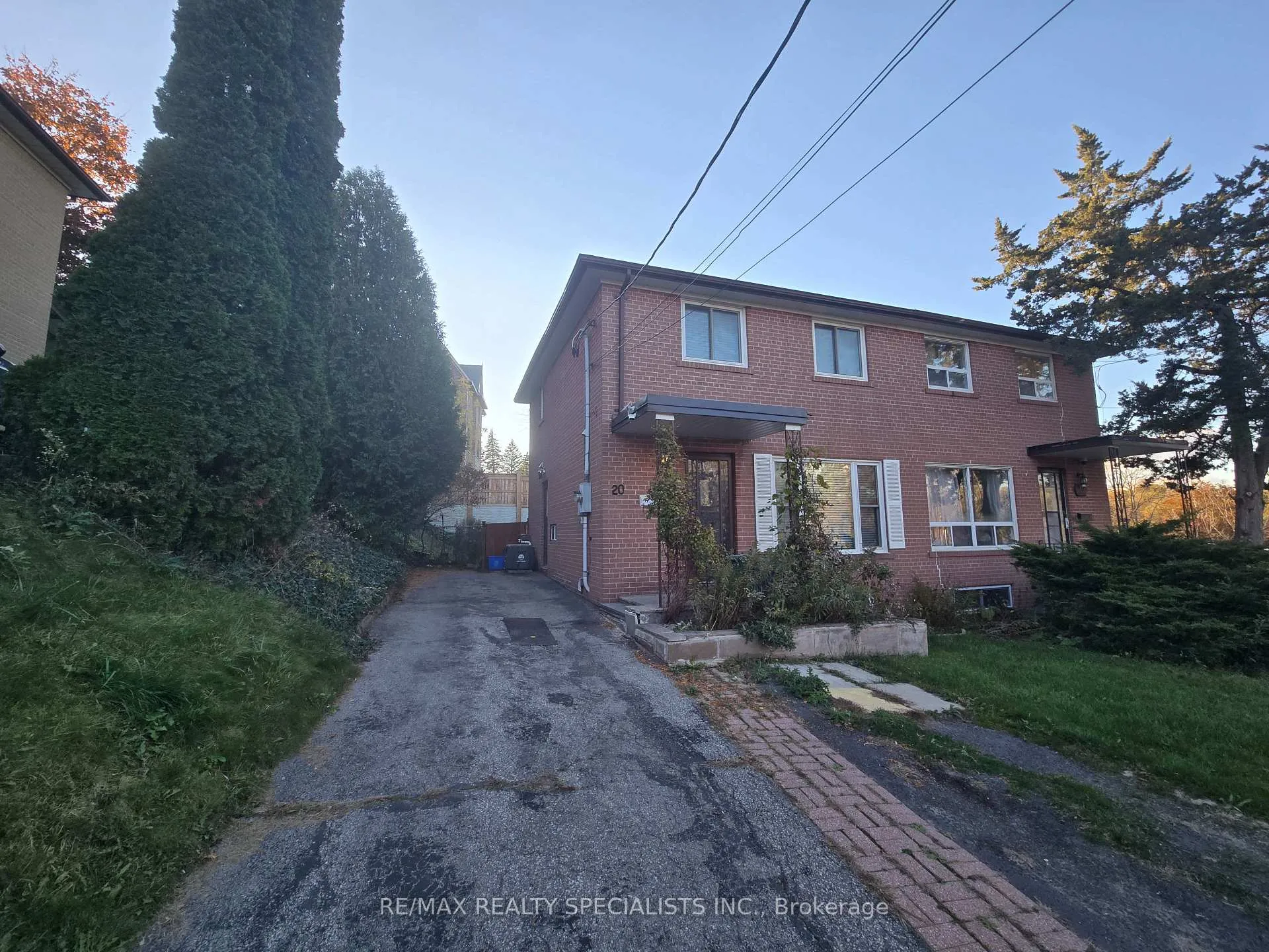 Front of 20 Mill Street