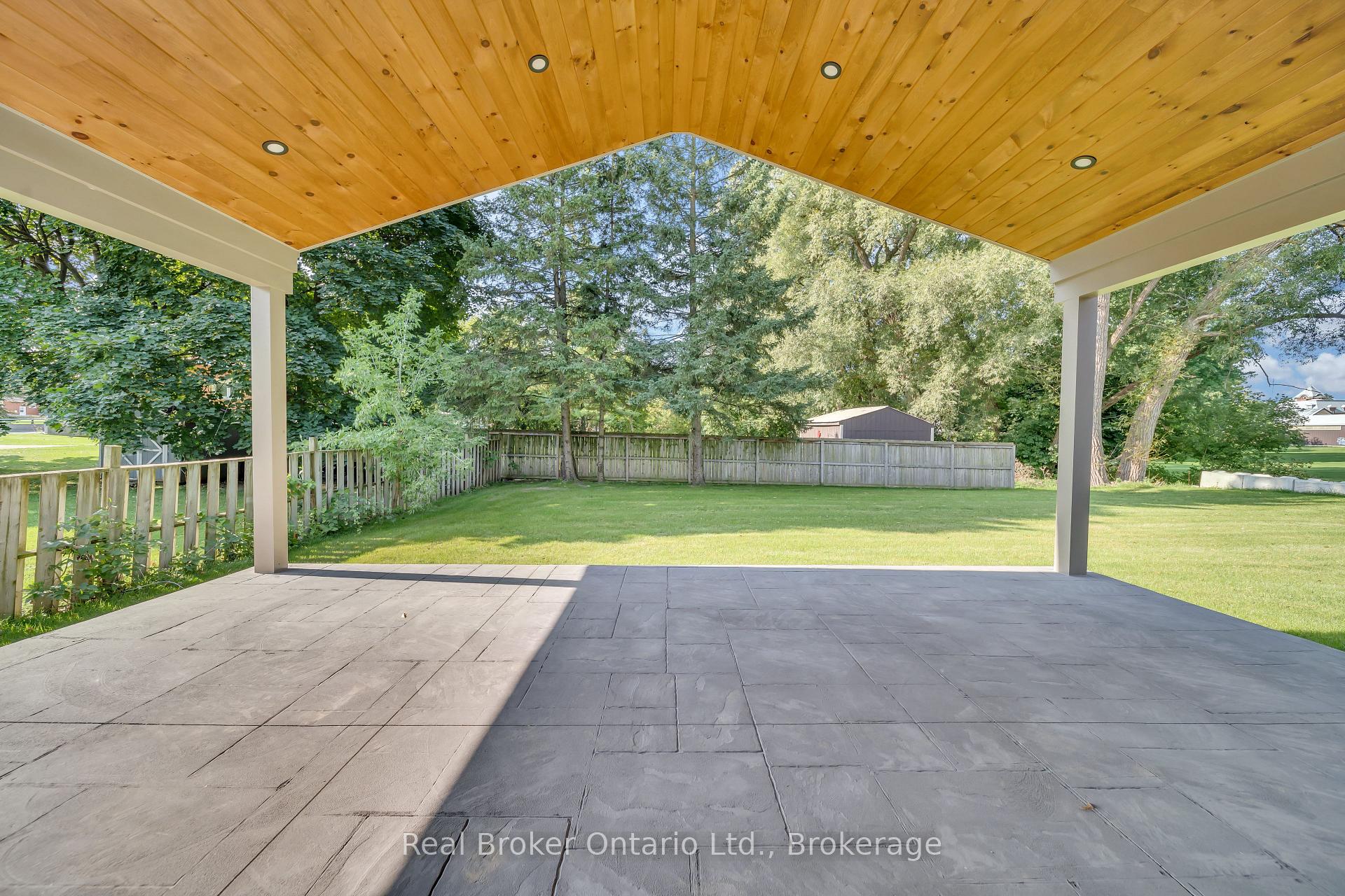 Photo 19 of 92 & 94 King Street S, Minto — HOMEH