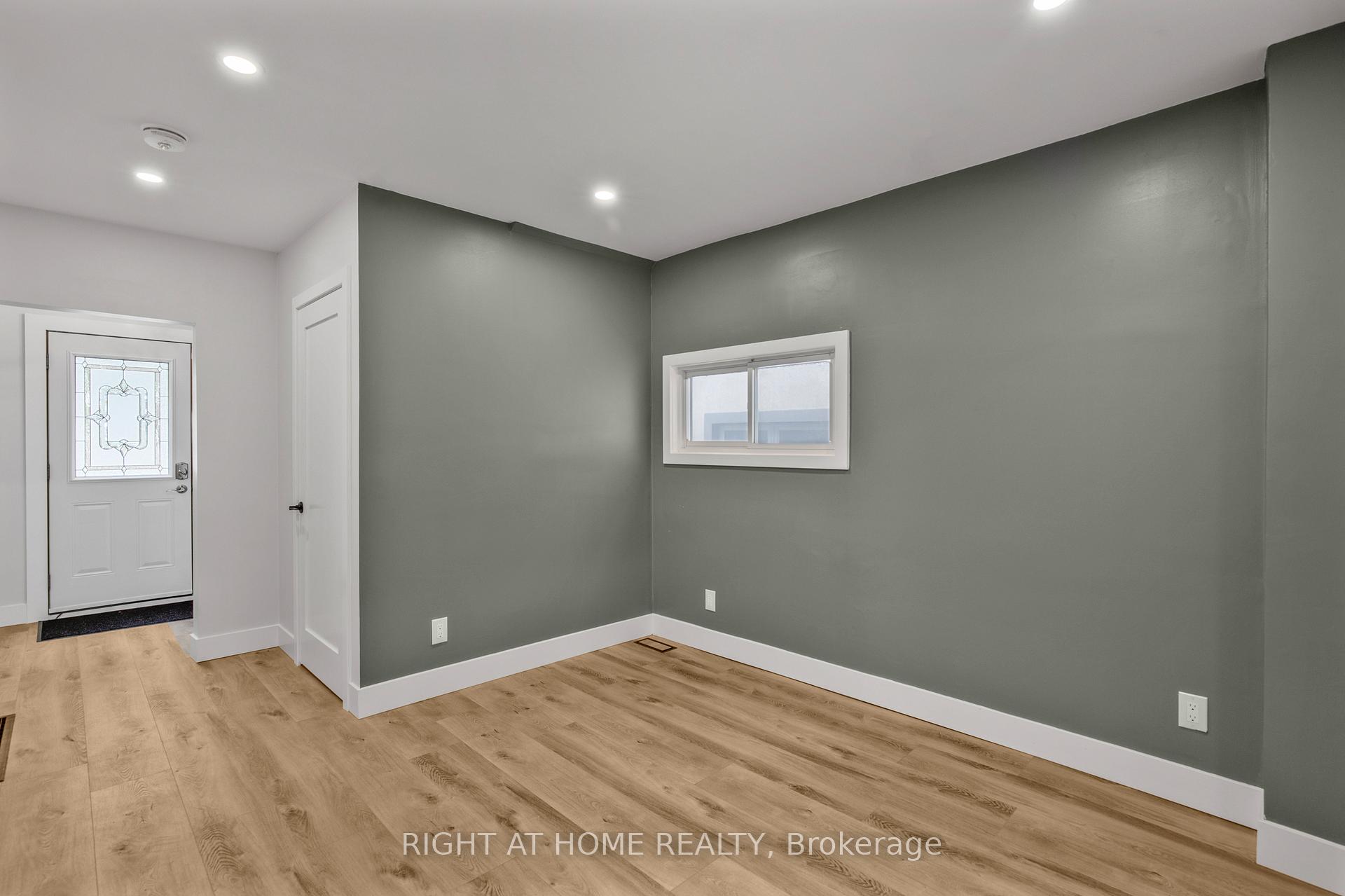Photo 6 of Unit 1, 166 Julian Avenue, Hamilton, Normanhurst — HOMEH