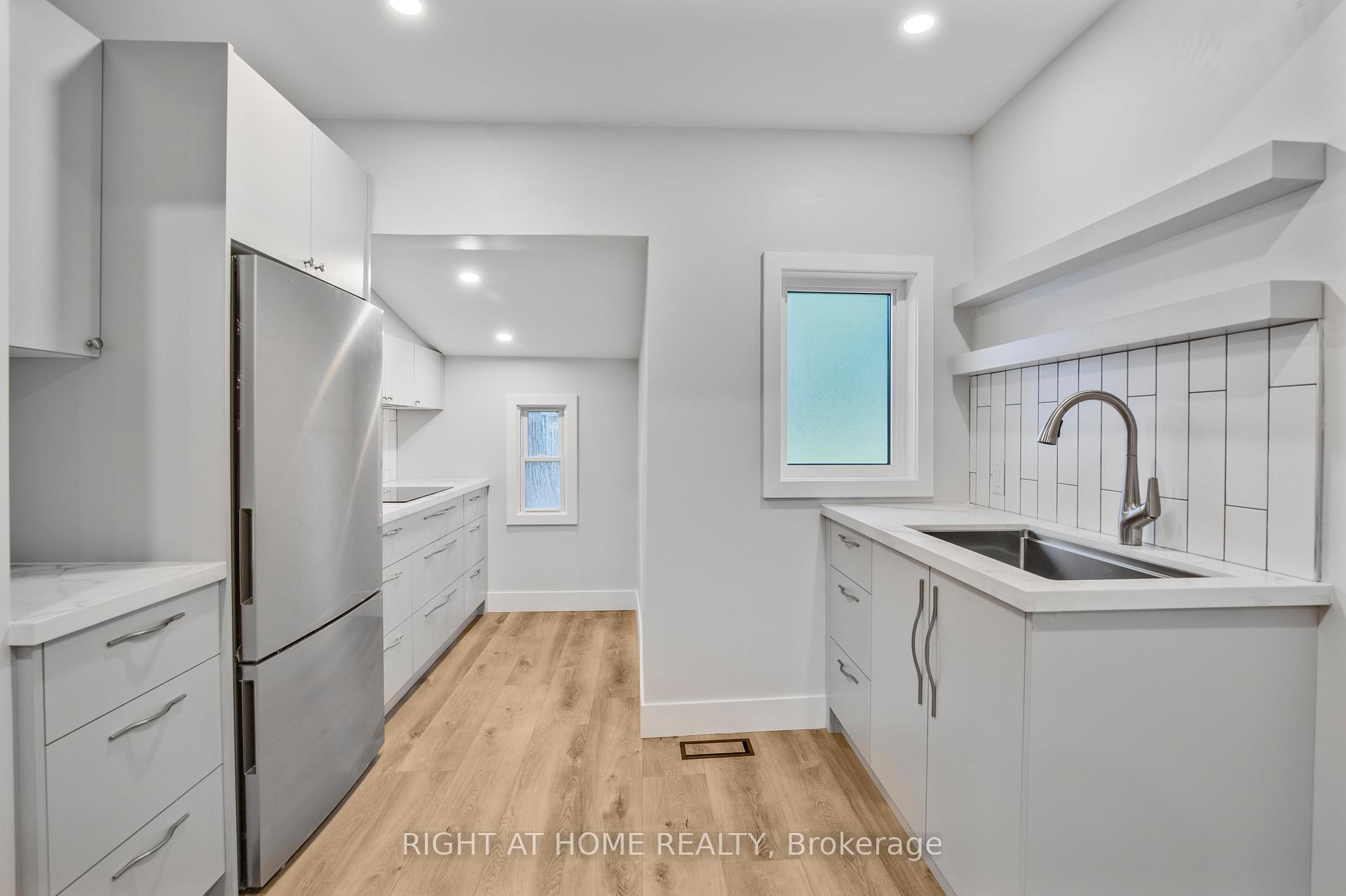 Photo 9 of Unit 1, 166 Julian Avenue, Hamilton, Normanhurst — HOMEH