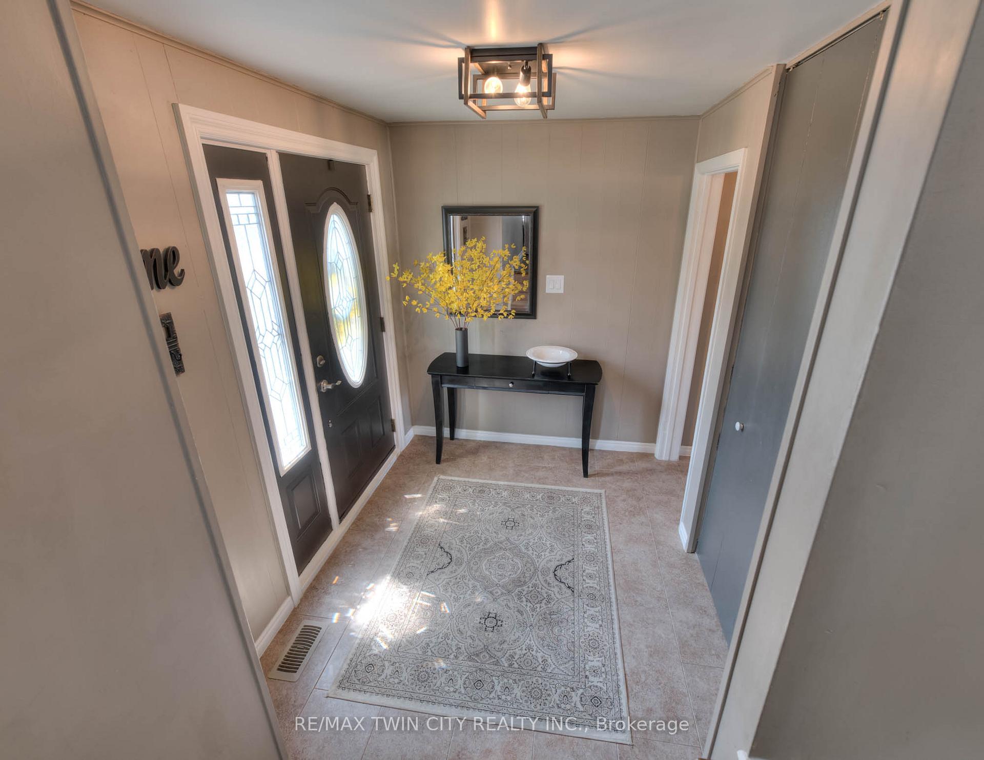Photo 6 of 248 Kenneth Avenue, Kitchener — HOMEH