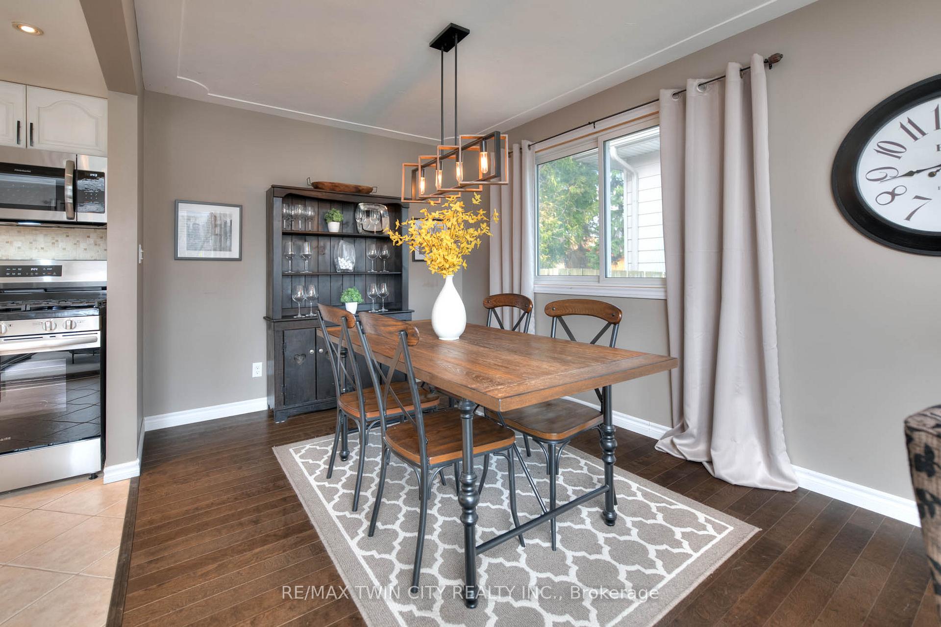 Photo 13 of 248 Kenneth Avenue, Kitchener — HOMEH