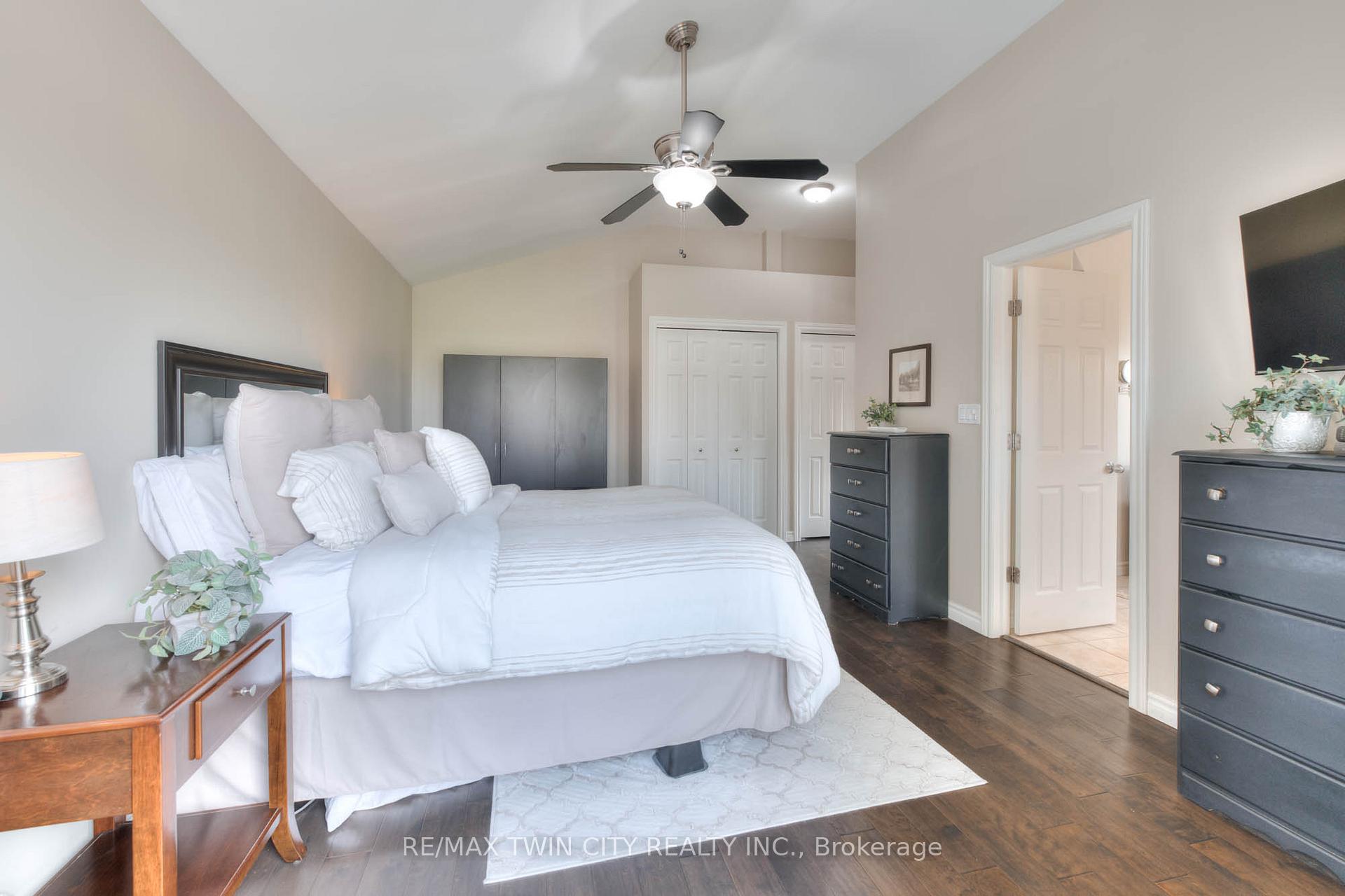 Photo 24 of 248 Kenneth Avenue, Kitchener — HOMEH