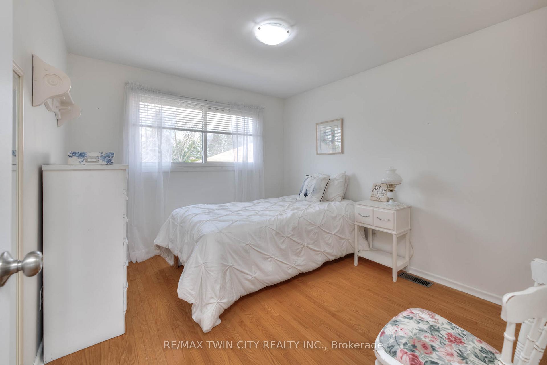 Photo 31 of 248 Kenneth Avenue, Kitchener — HOMEH