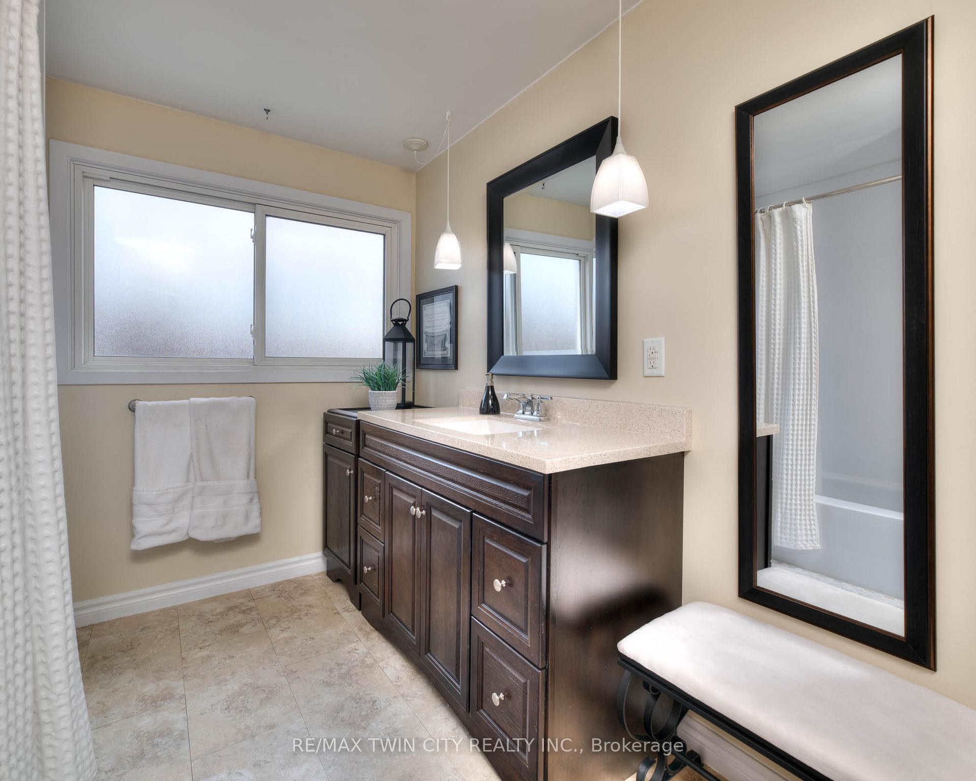Photo 34 of 248 Kenneth Avenue, Kitchener — HOMEH